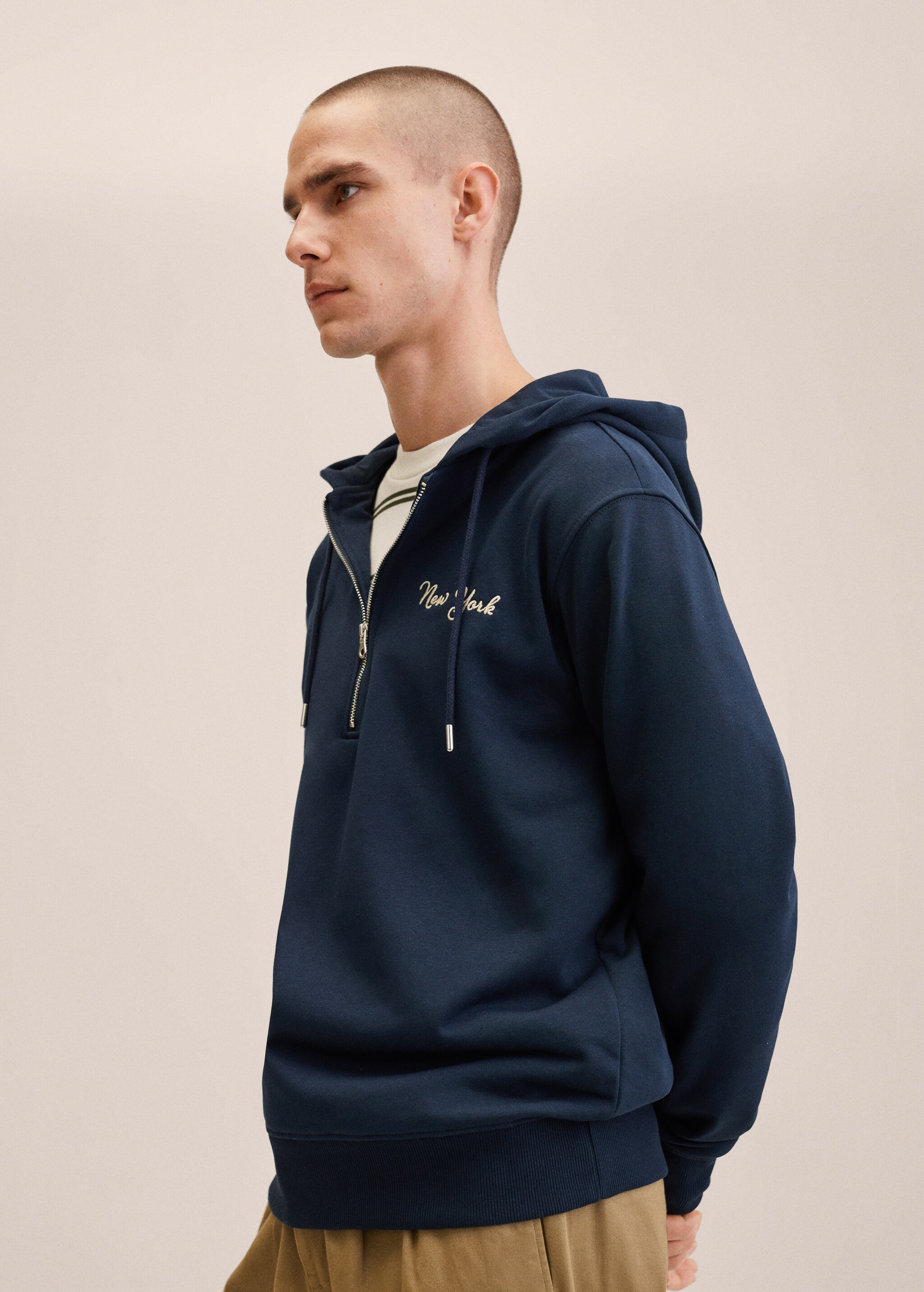 Zip embroidered sweatshirt - Details of the article 2