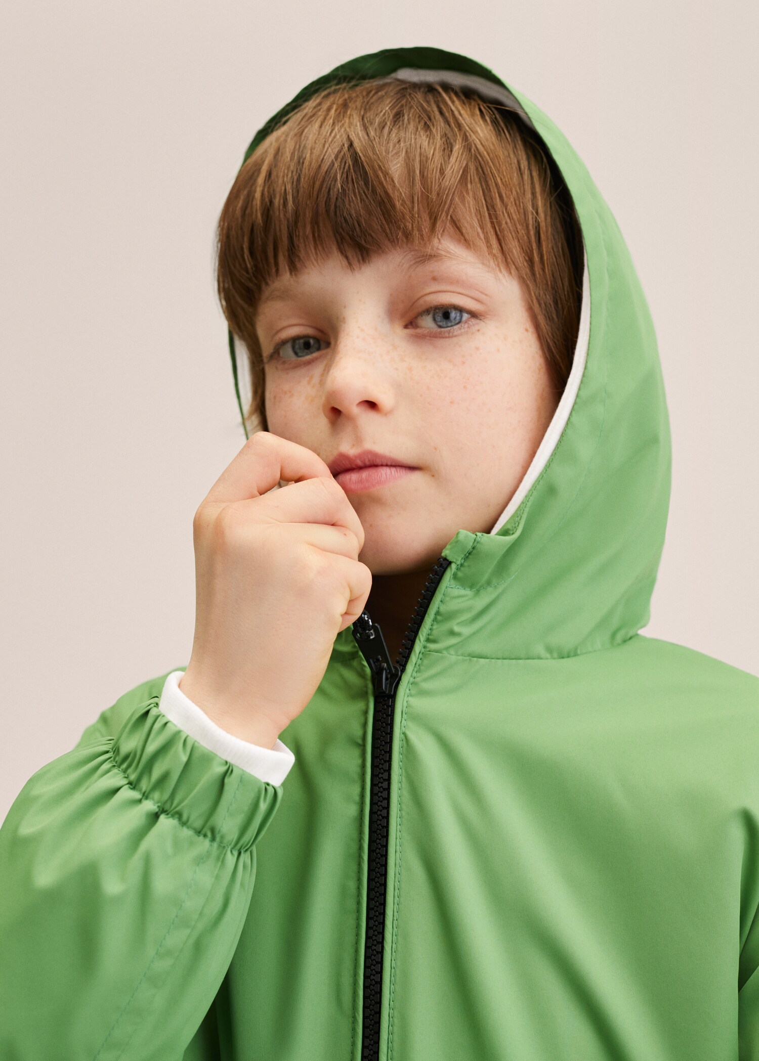 Hooded windbreaker jacket - Details of the article 1