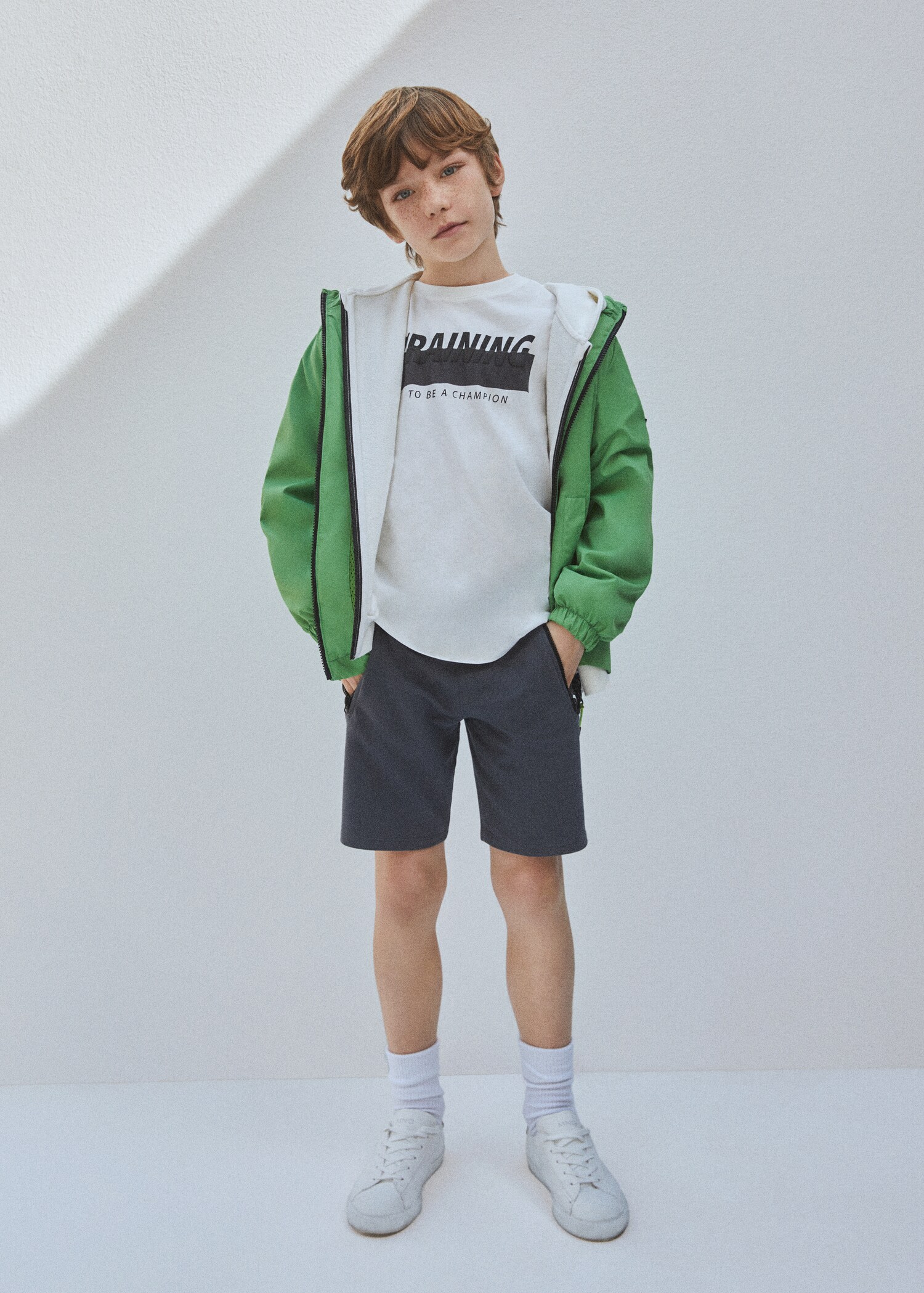 Hooded windbreaker jacket - Details of the article 5