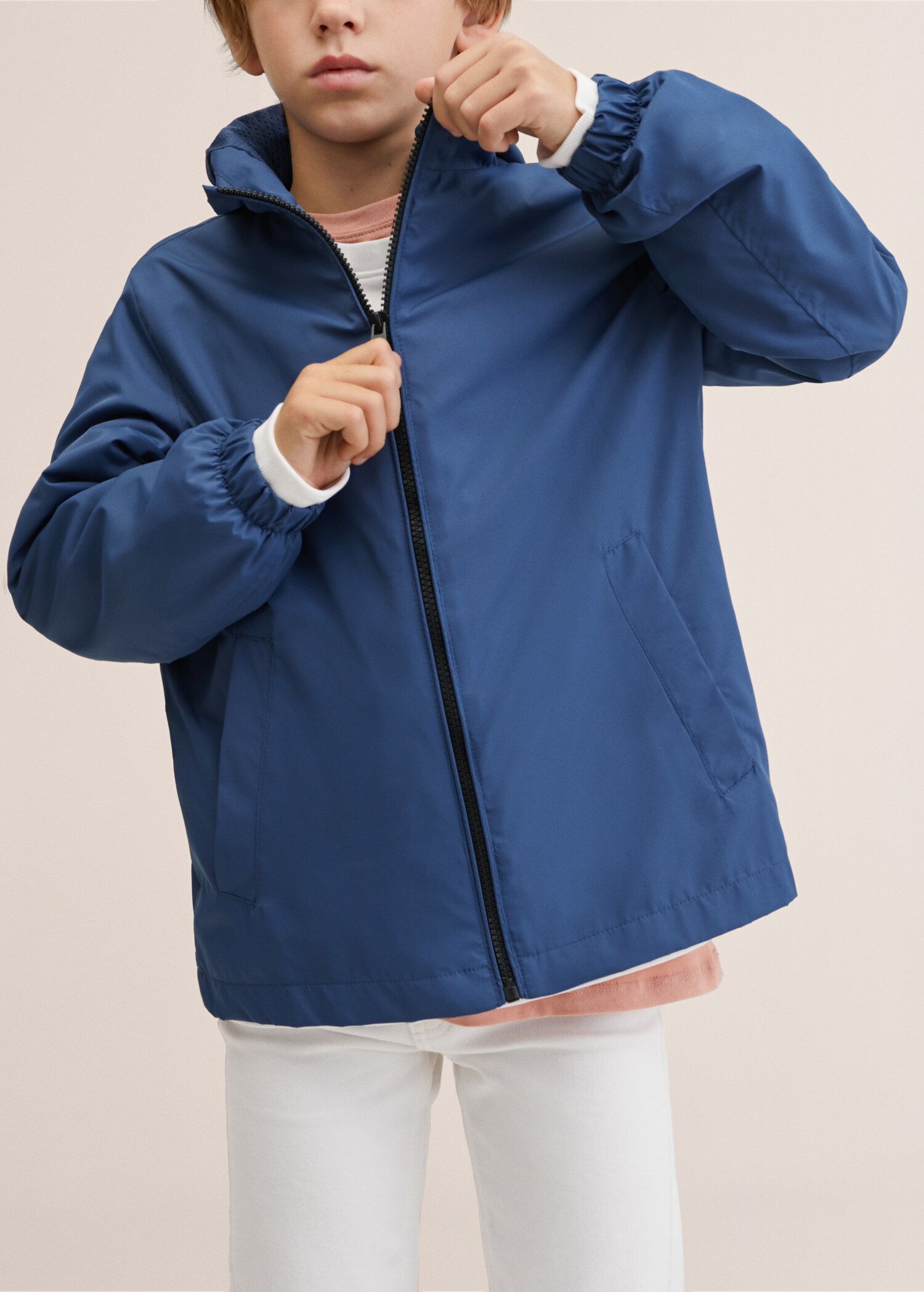 Hooded windbreaker jacket - Details of the article 2