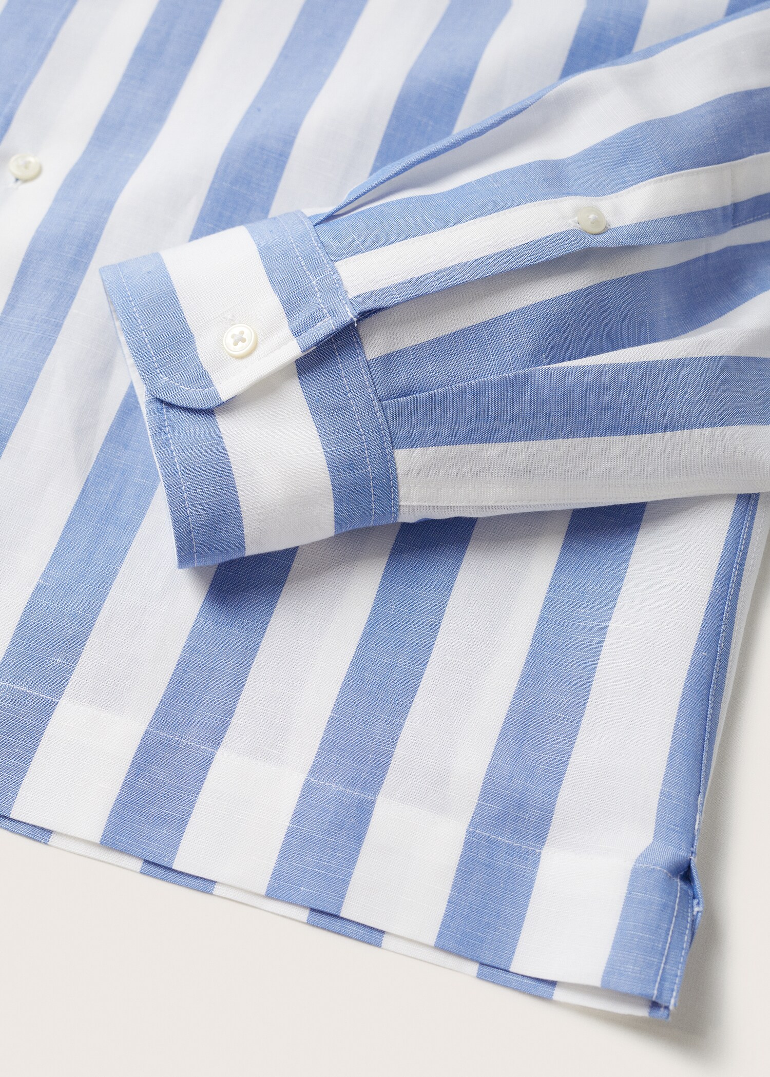 Striped bowling fluid shirt - Details of the article 8