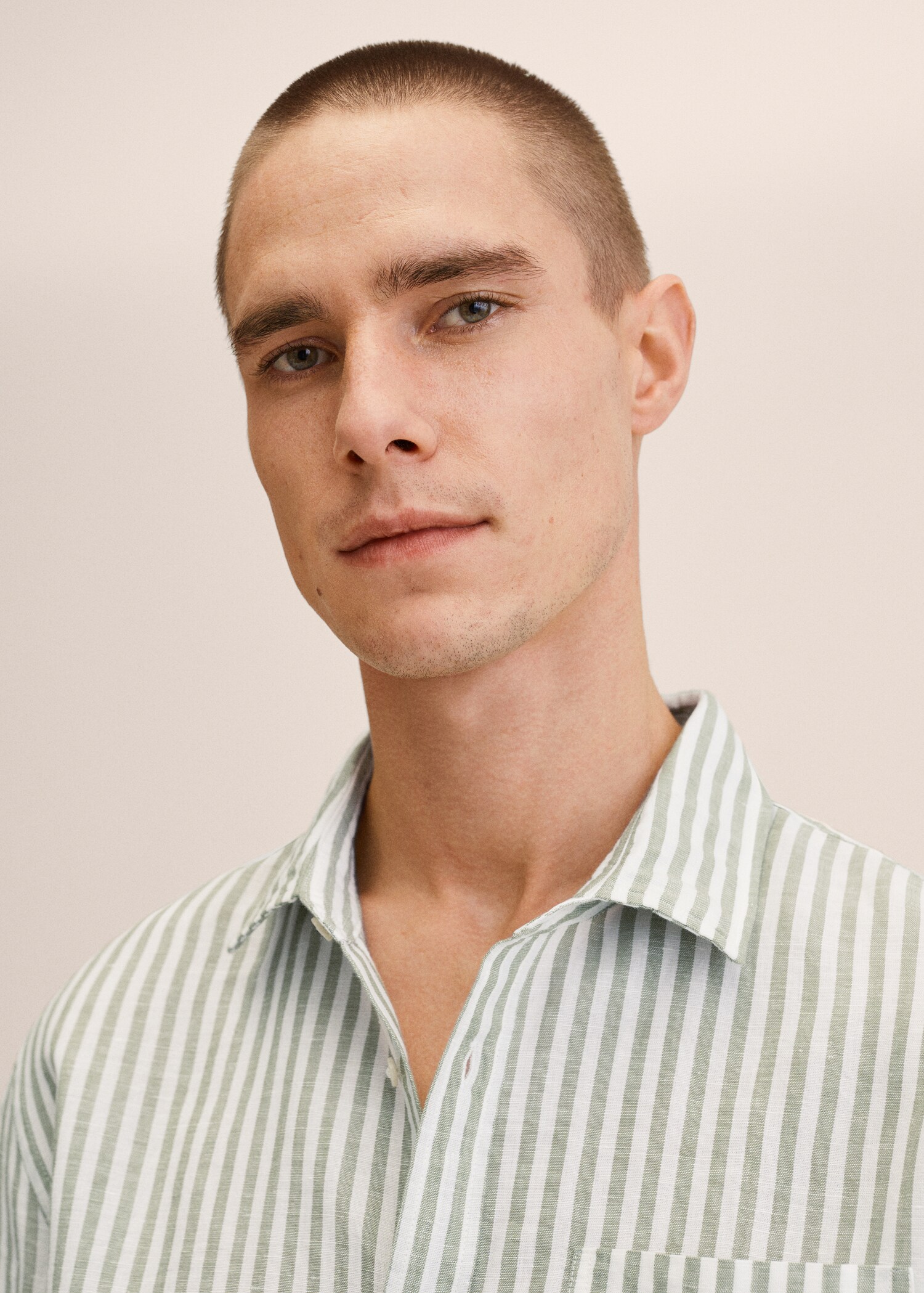 Slim fit striped linen shirt - Details of the article 1