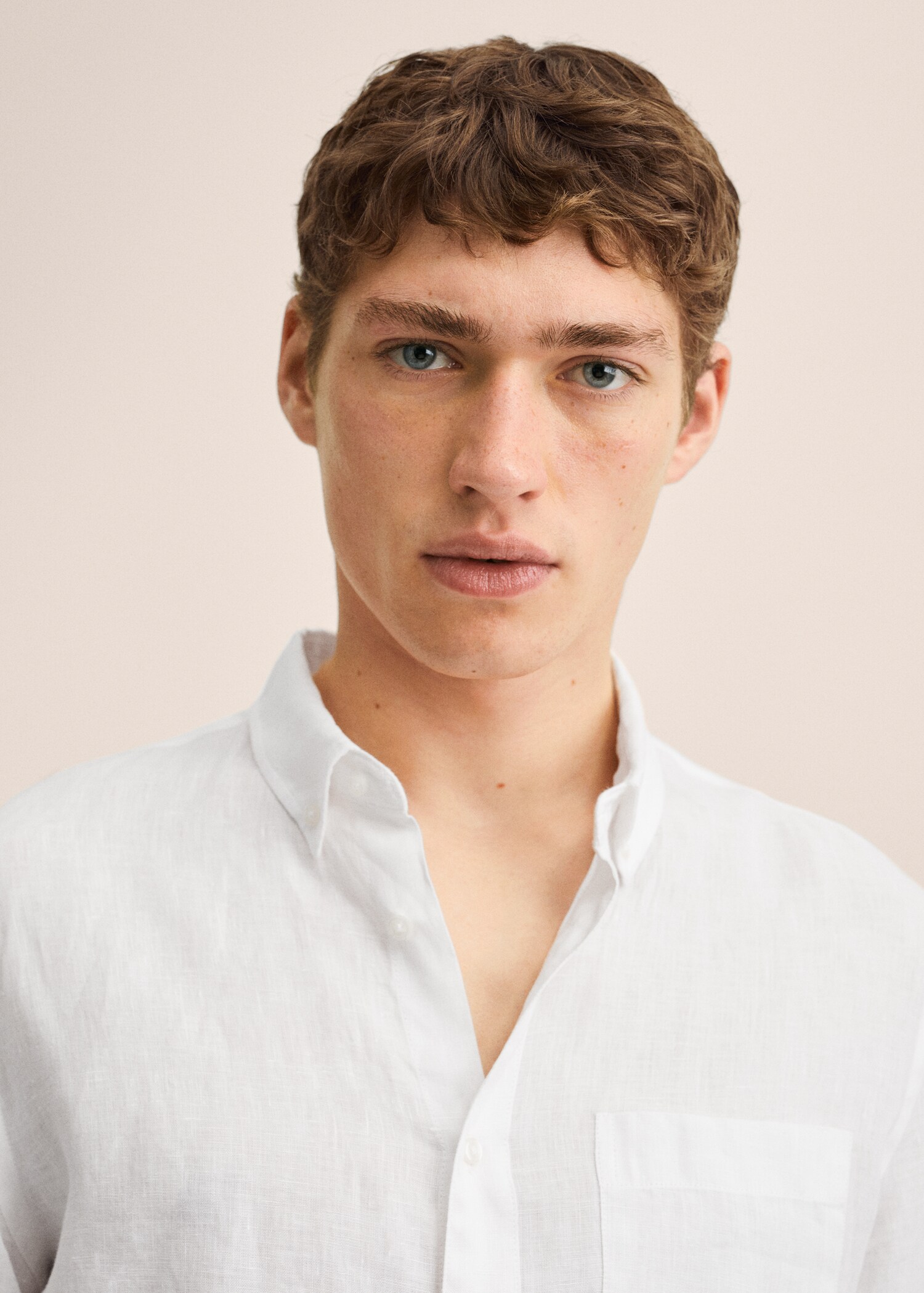 100% linen slim-fit shirt - Details of the article 1