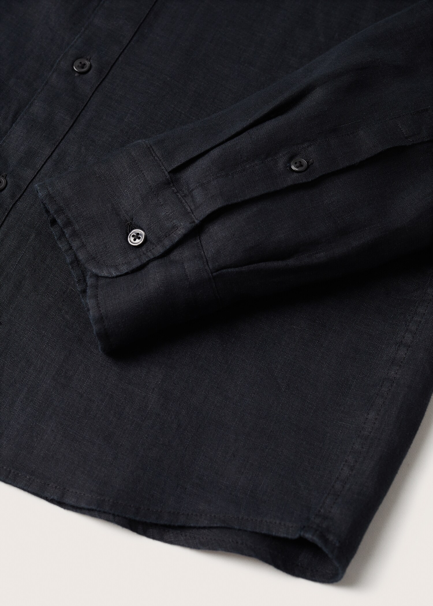 100% linen slim-fit shirt - Details of the article 7