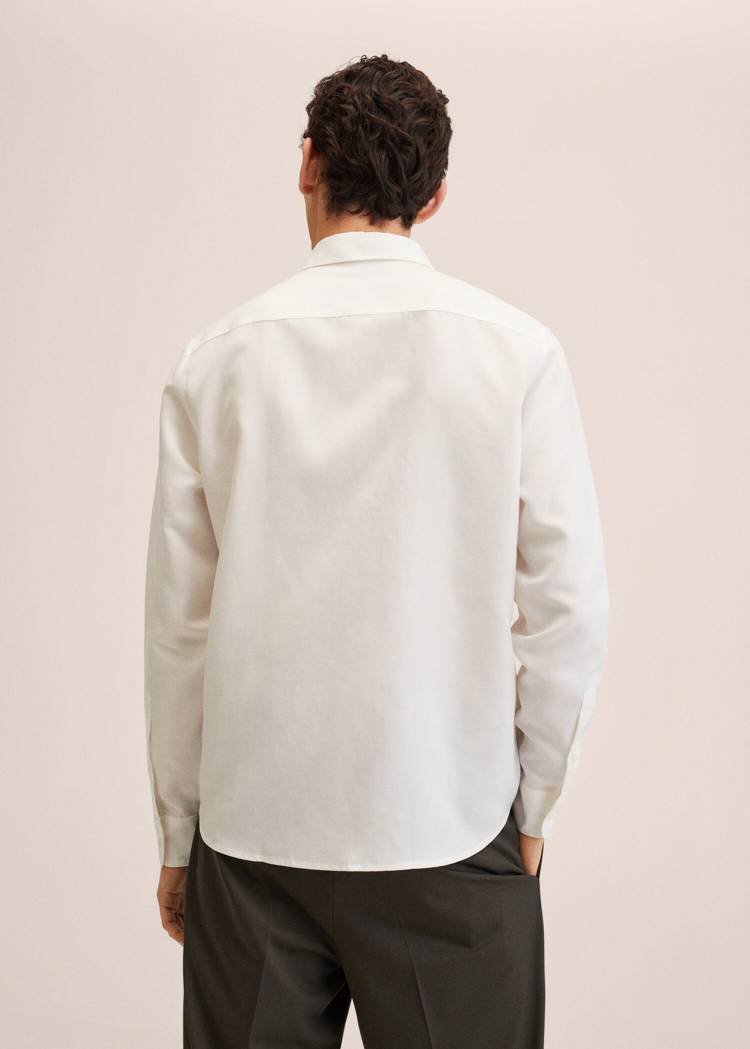 Camisa lyocell lino bolsillo - Reverso del artículo