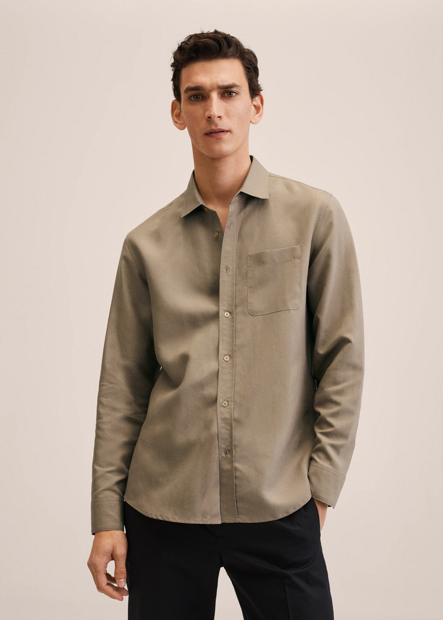 Camisa lyocell lino bolsillo - Plano medio