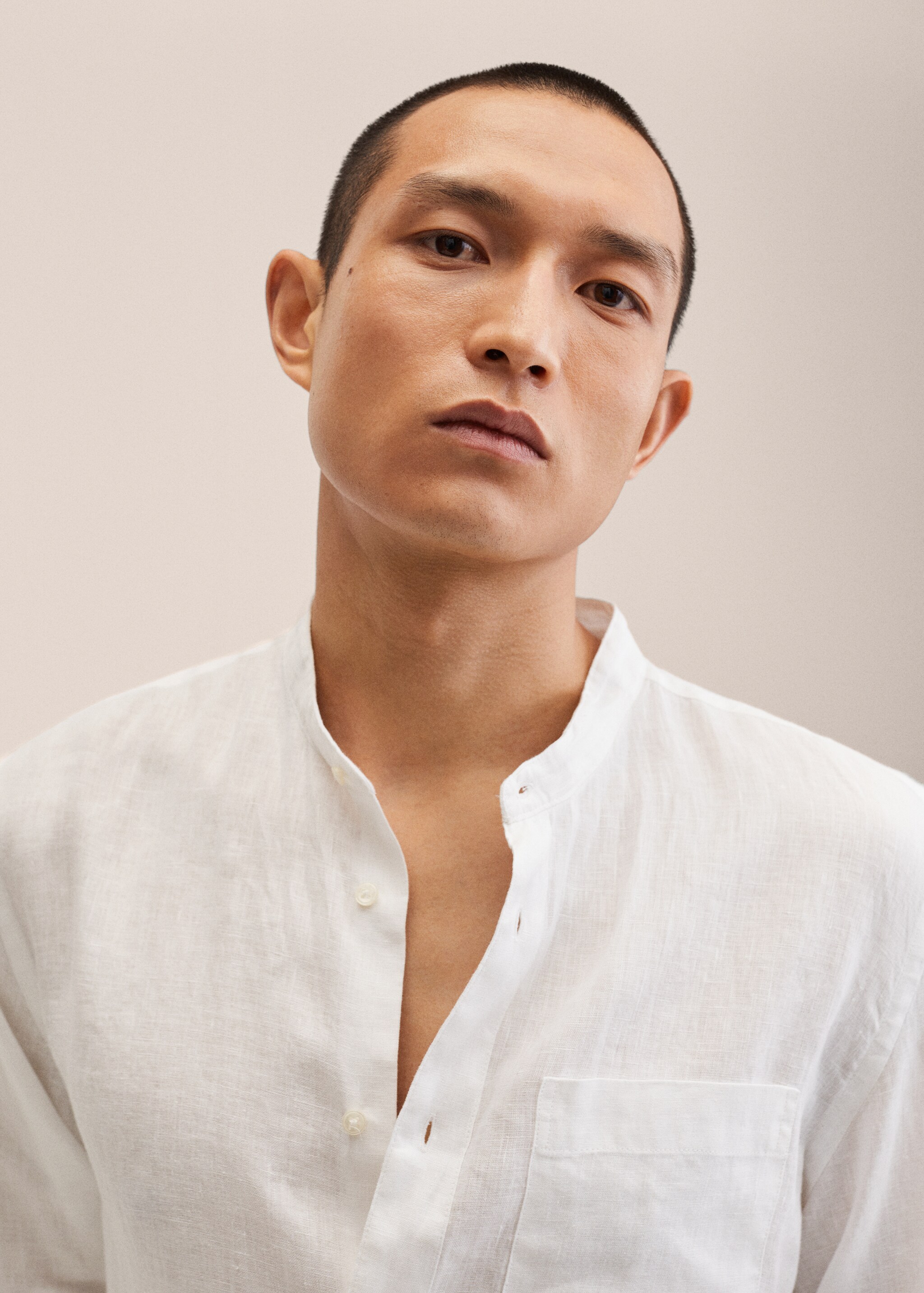 Slim-fit Mao collar linen shirt - Details of the article 1