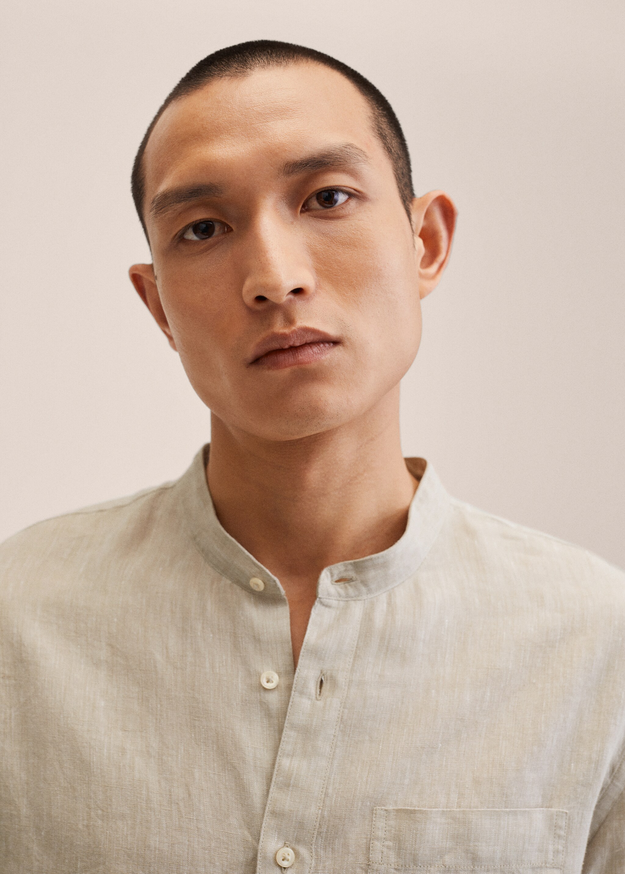 Slim-fit Mao collar linen shirt - Details of the article 1
