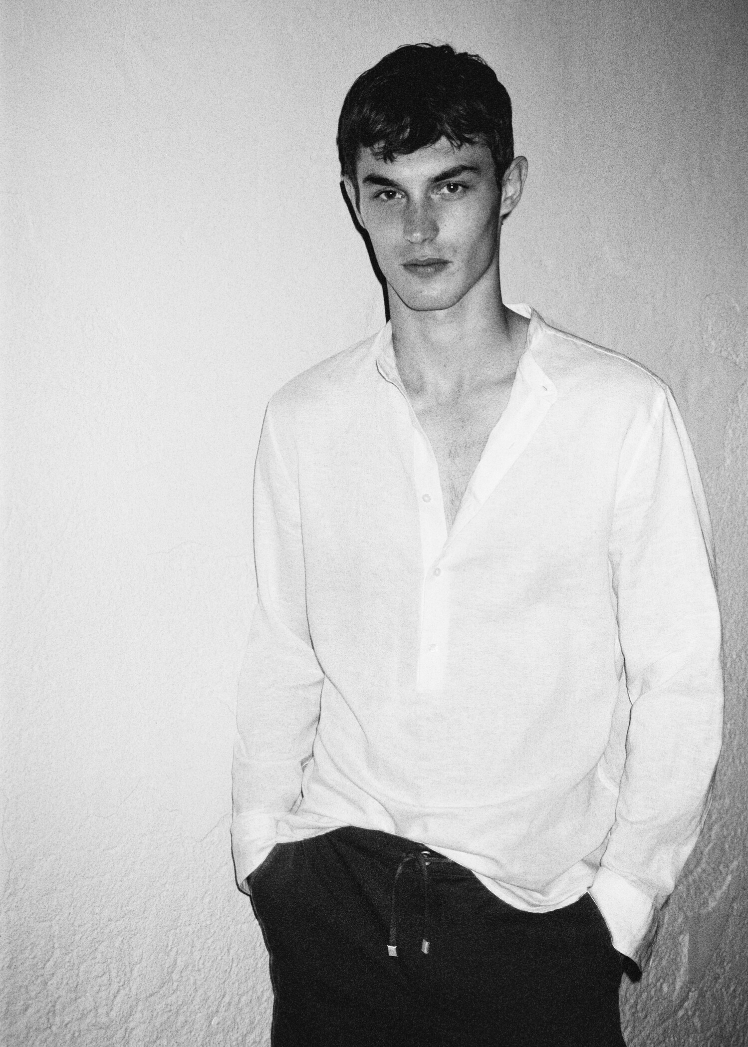 Cotton linen shirt with mandarin collar - Details of the article 5