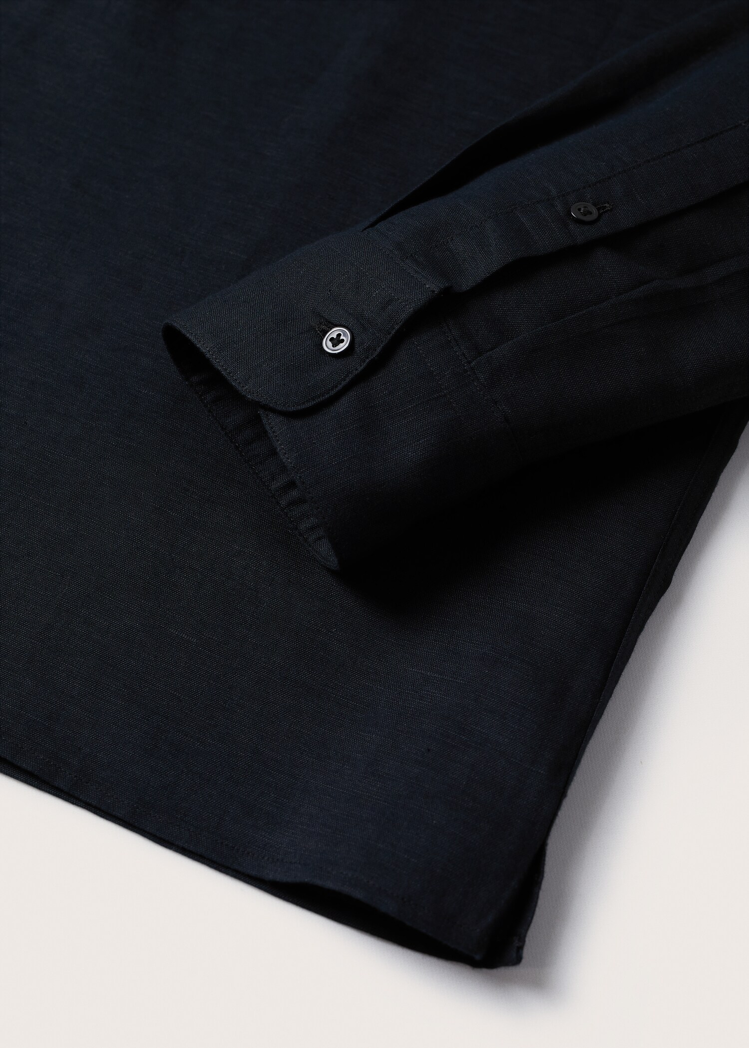 Cotton linen shirt with mandarin collar - Details of the article 8