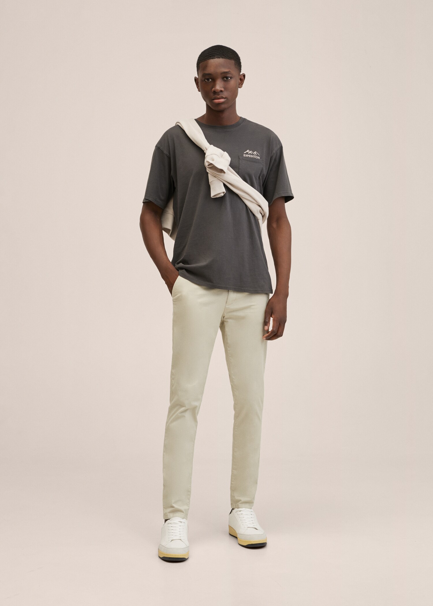 Pantalón slim fit algodón - Plano medio