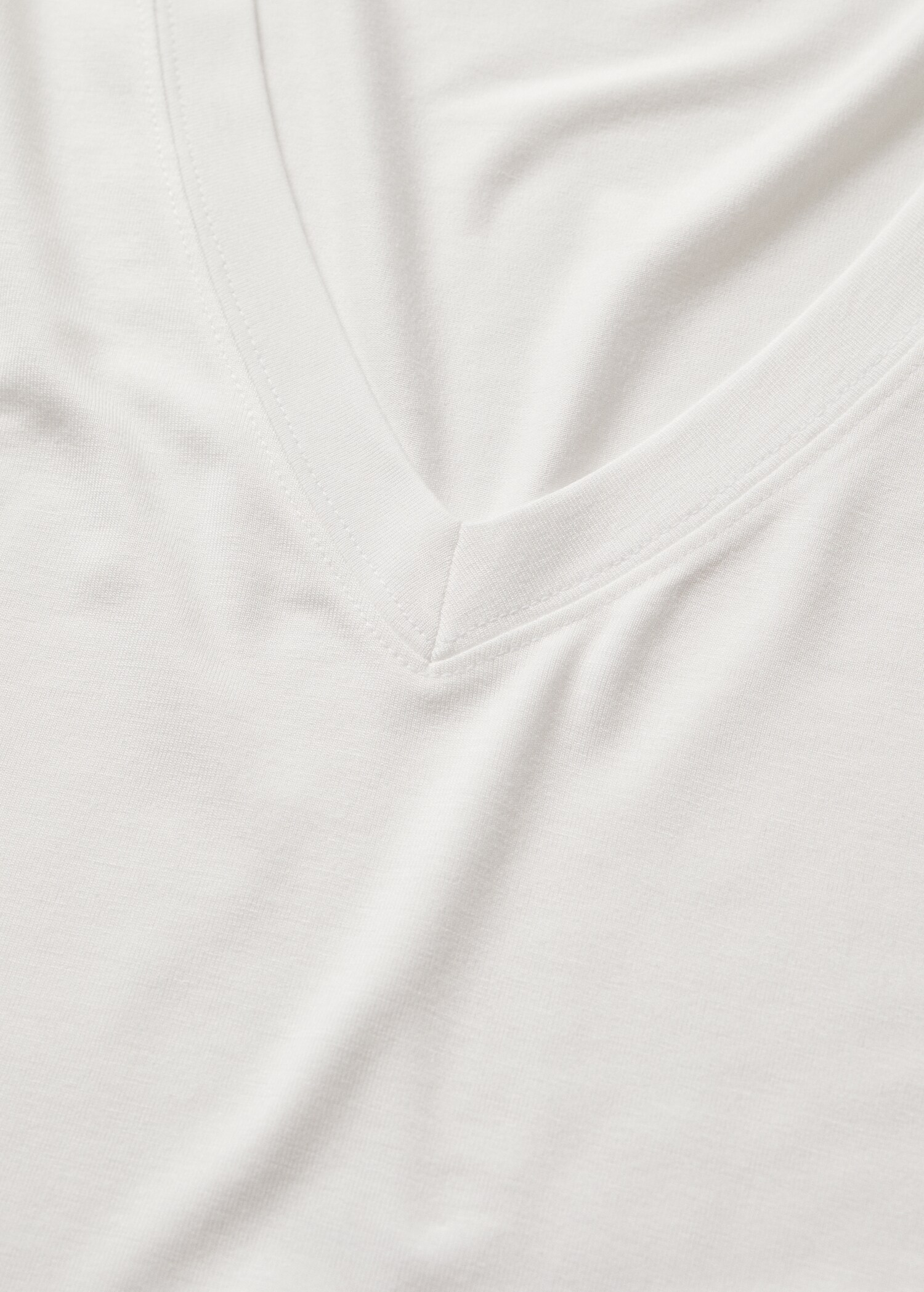 Camiseta escote pico - Detalle del artículo 8
