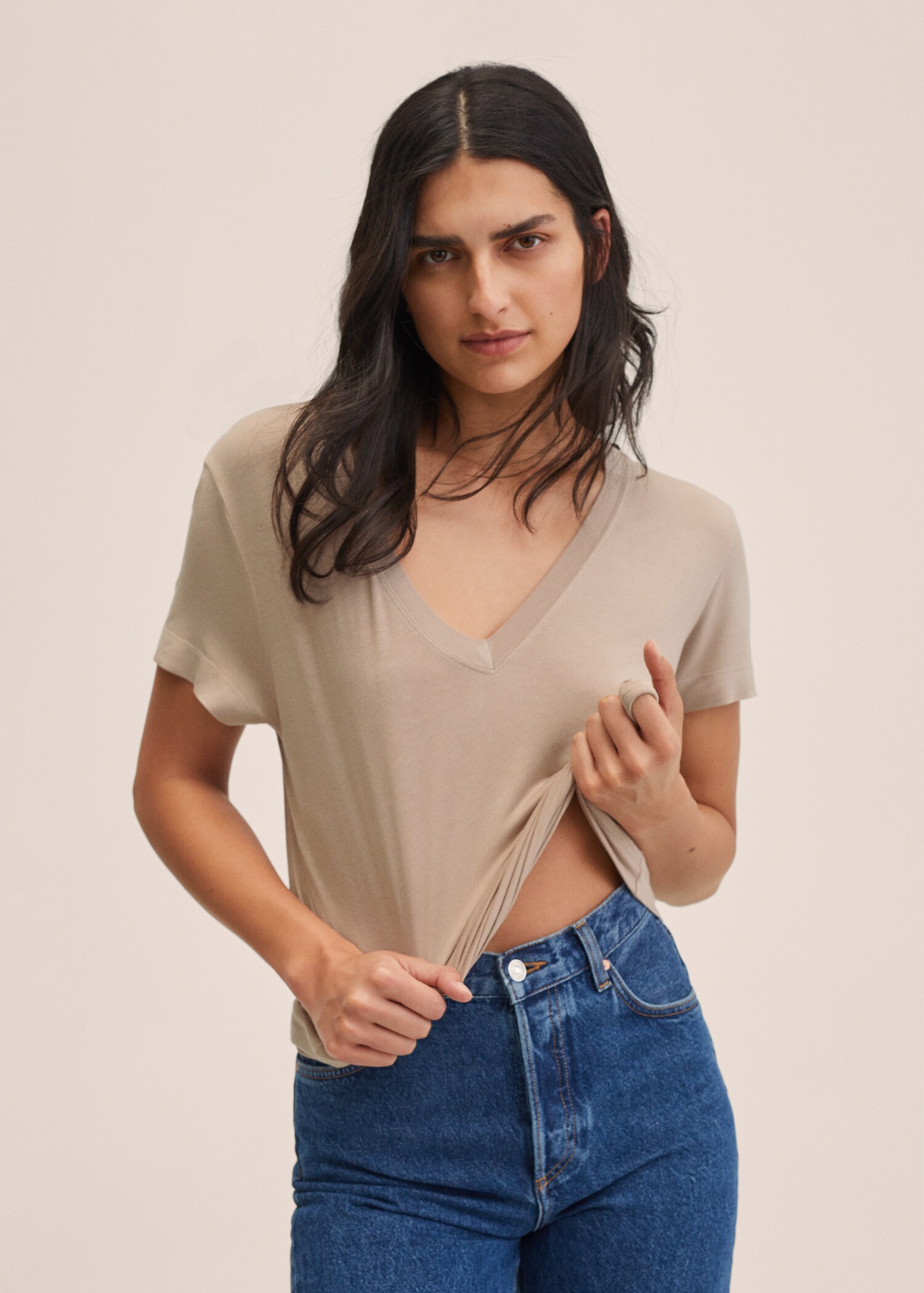 Camiseta escote pico - Detalle del artículo 1