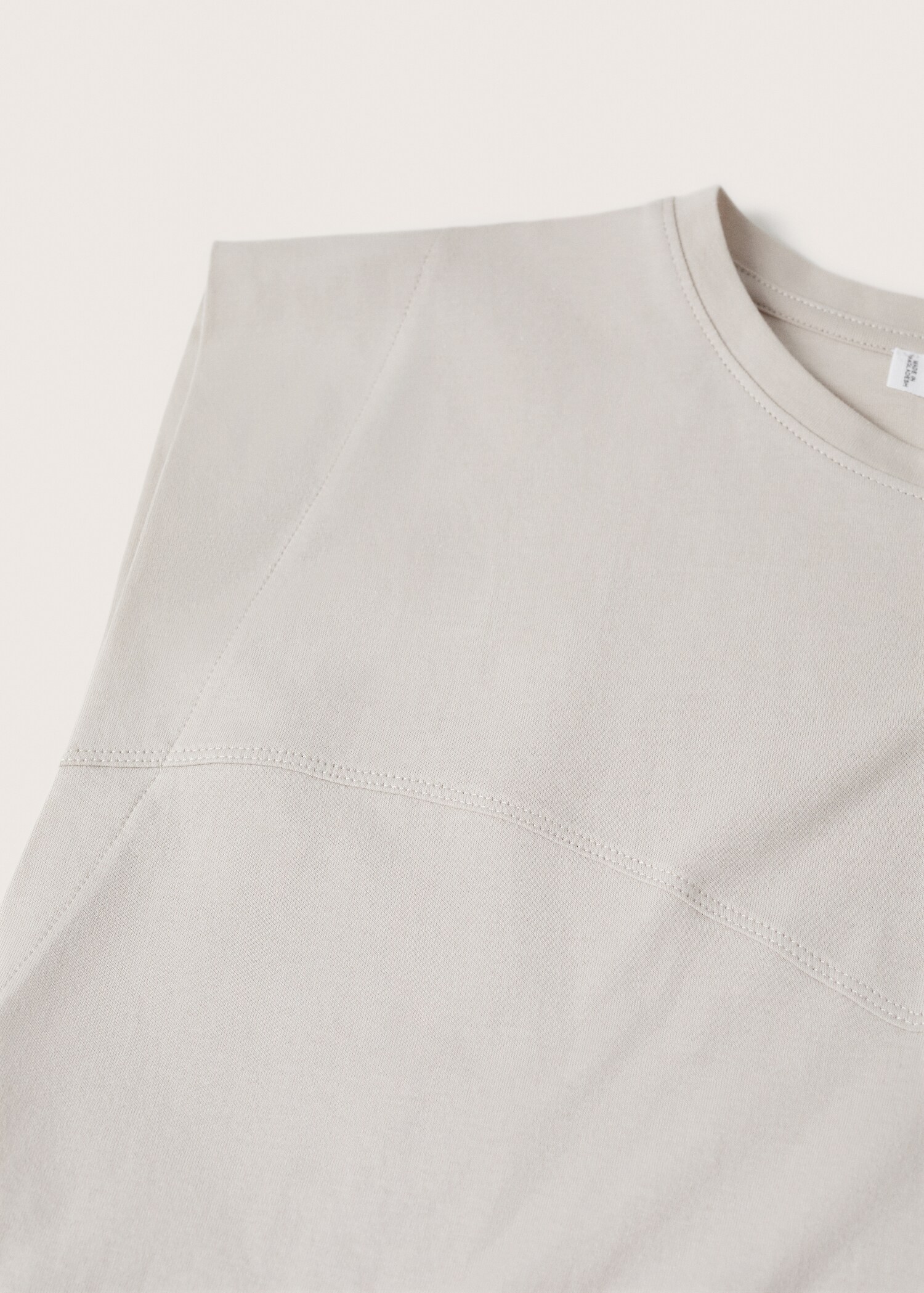 Seam detail T-shirt - Details of the article 8
