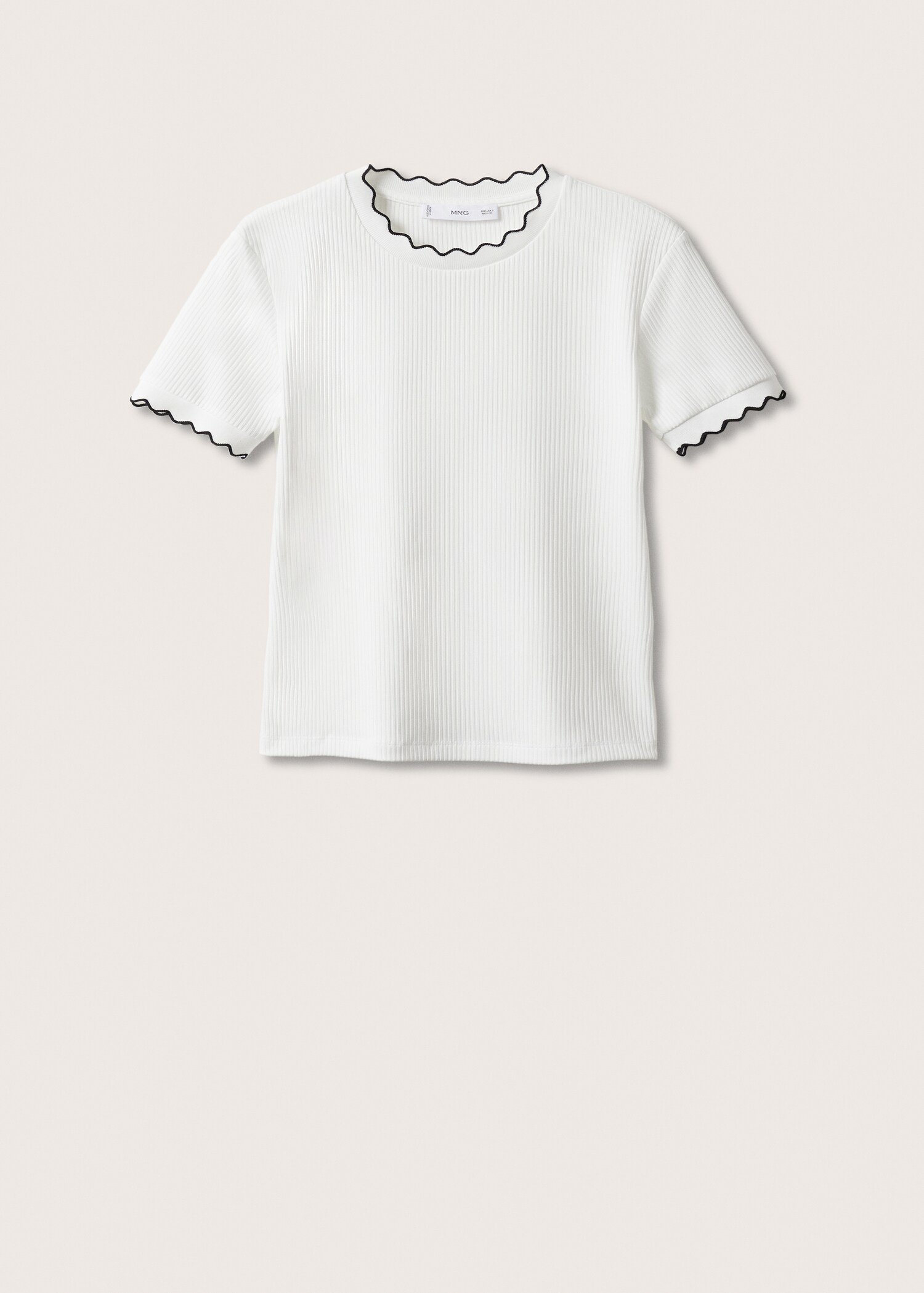 Camiseta terminaciones festoneadas - Artículo sin modelo