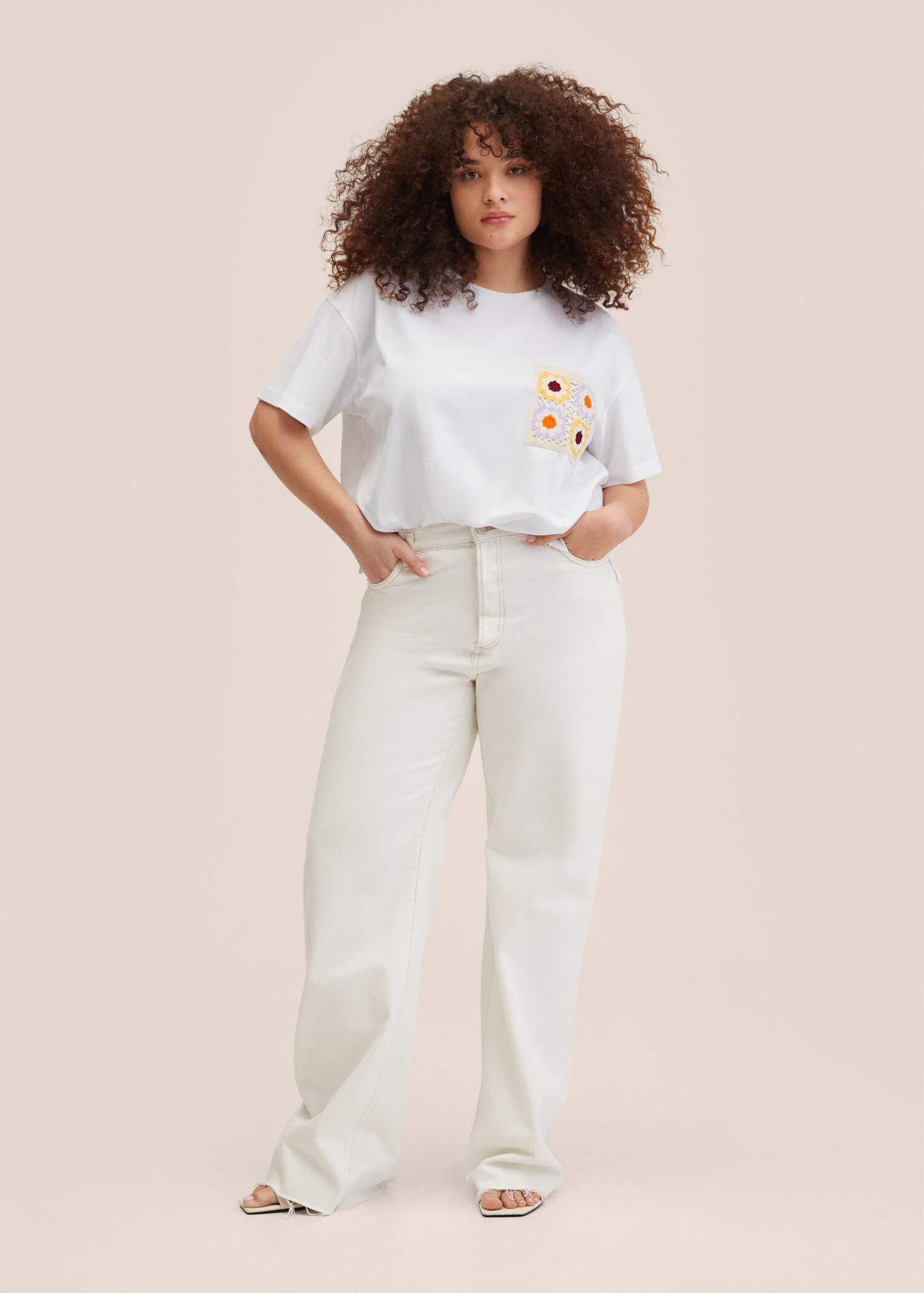 Embroidered detail cotton T-shirt - Details of the article 4