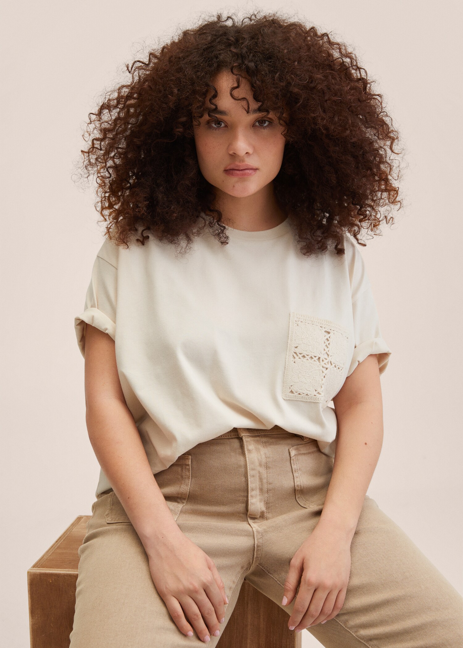 Embroidered detail cotton T-shirt - Details of the article 4