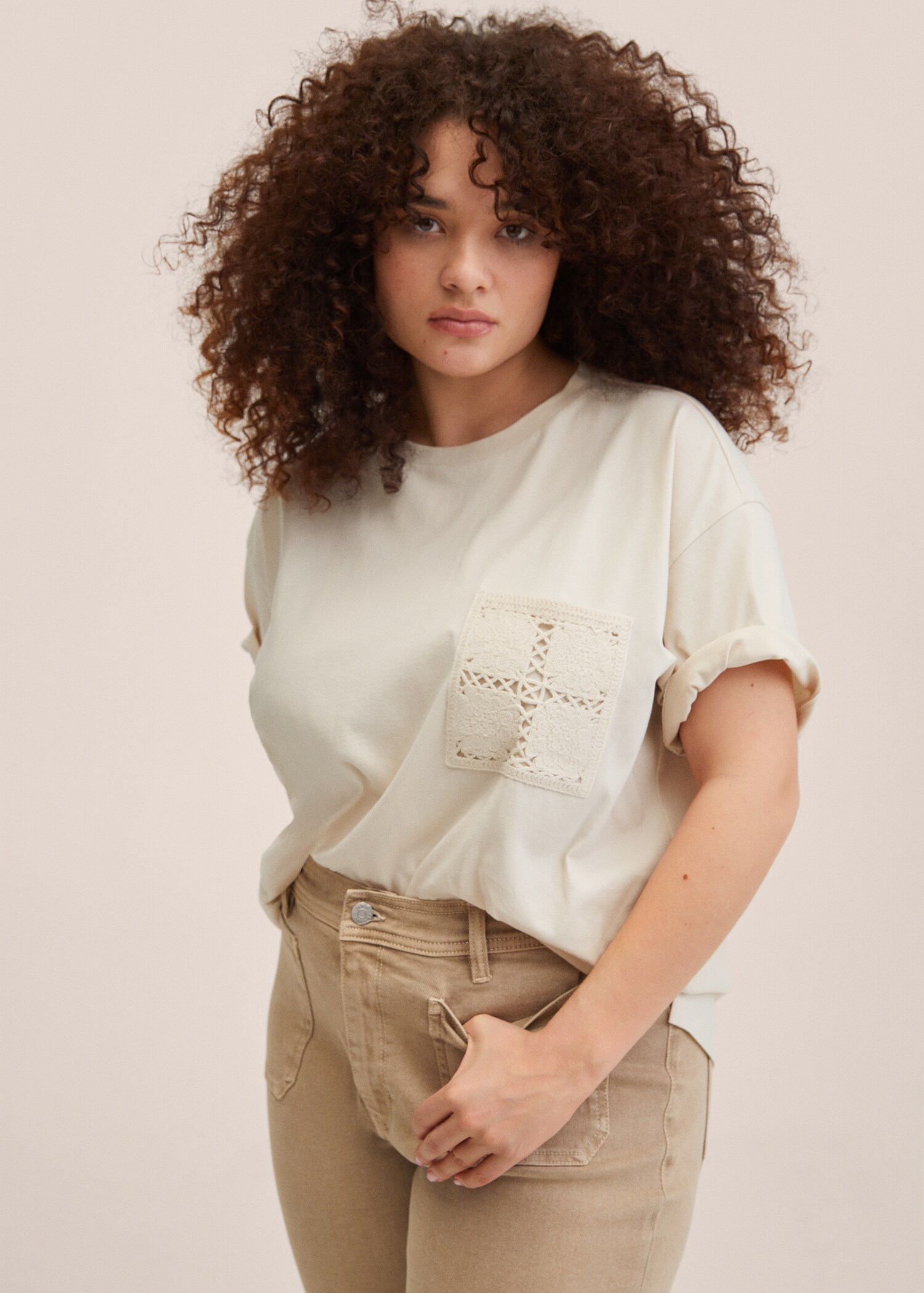 Embroidered detail cotton T-shirt - Details of the article 5