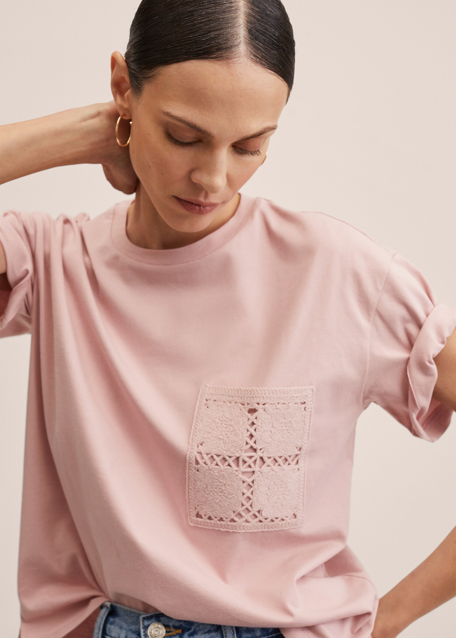 Embroidered detail cotton T-shirt - Details of the article 1