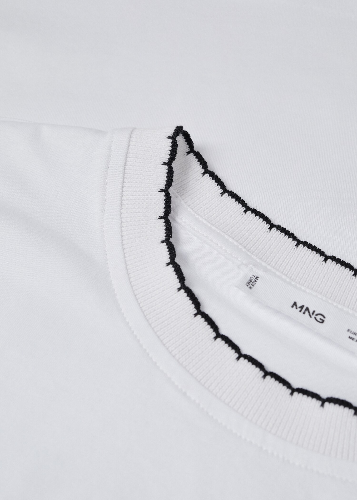 Camiseta cuello bordado - Detalle del artículo 8