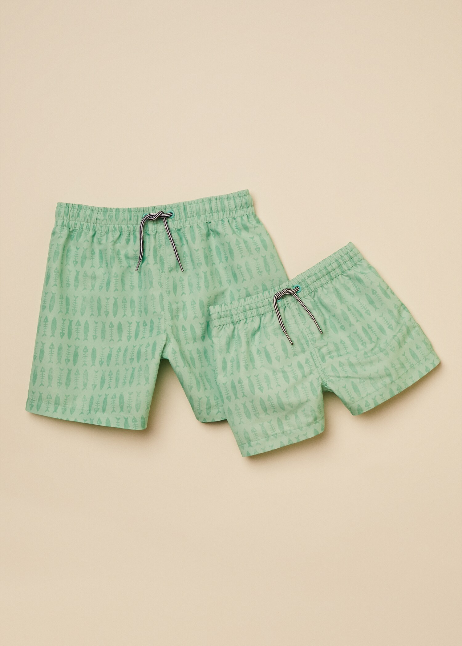 Fish-print swimming trunks - Details of the article 9