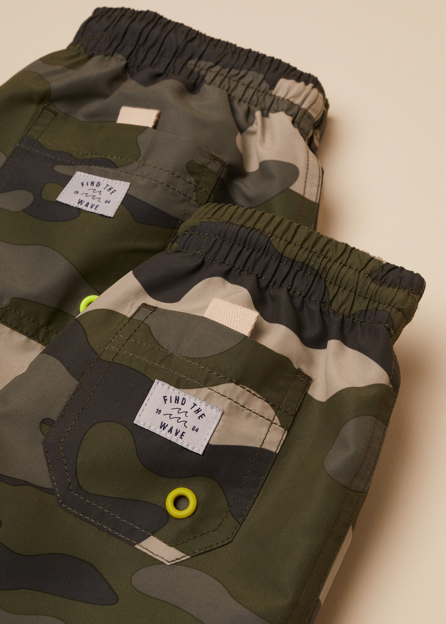 Badeshorts mit Tarnmuster - Detail des Artikels 9