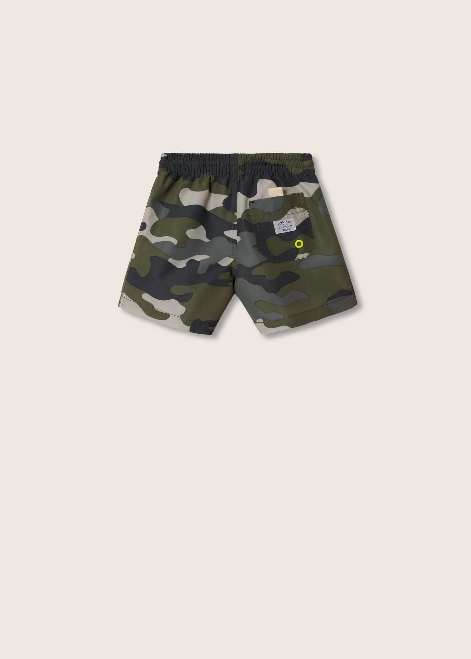 Badeshorts mit Tarnmuster - Rückseite des Artikels
