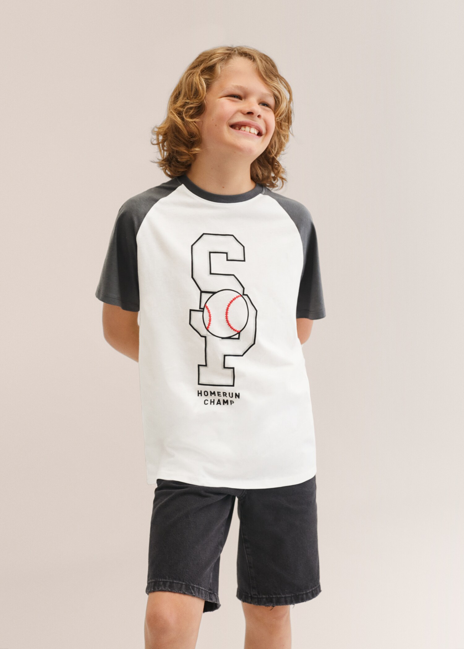 Camiseta ranglán contraste - Plano medio