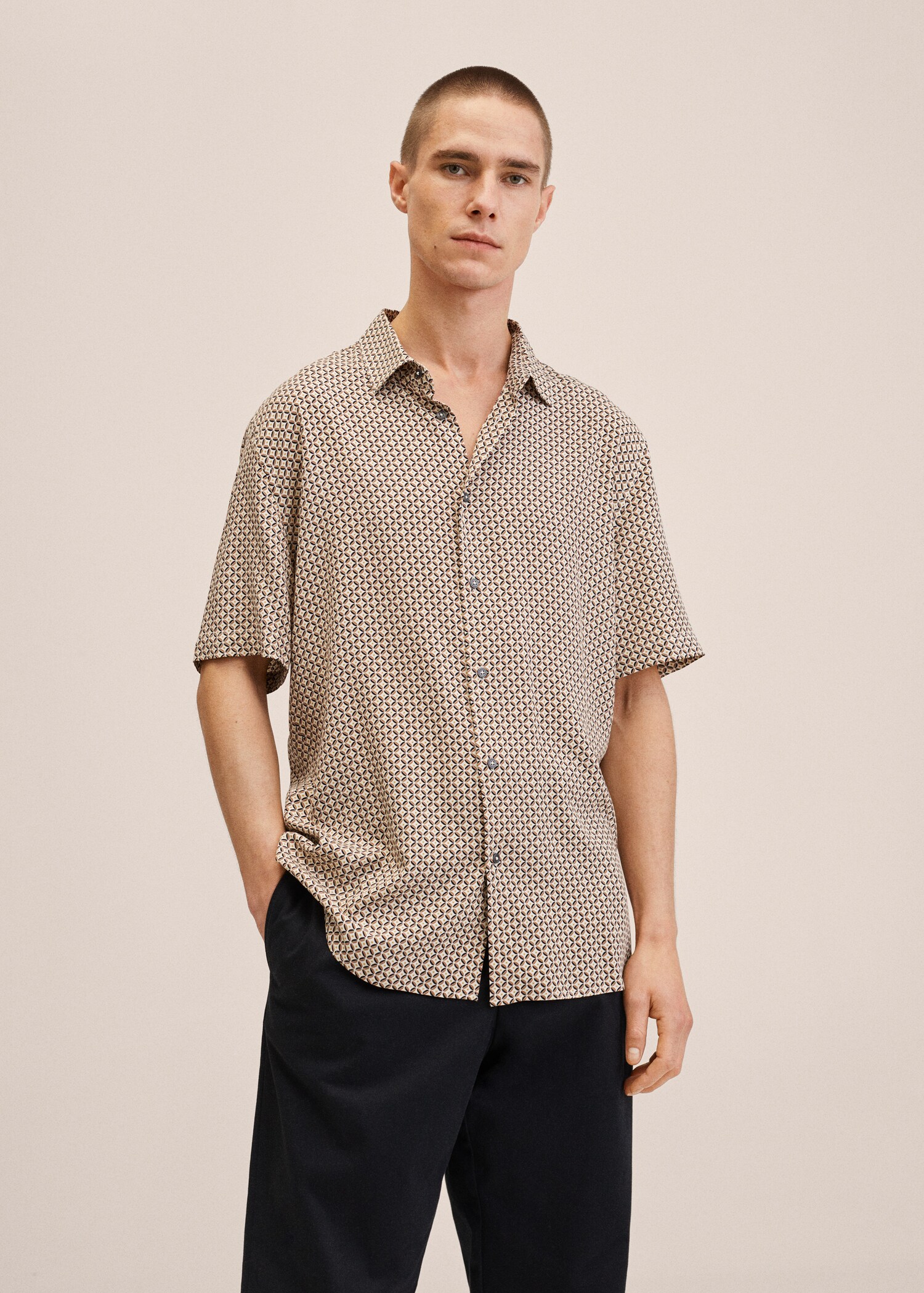Camisa estampada fluida - Plano medio