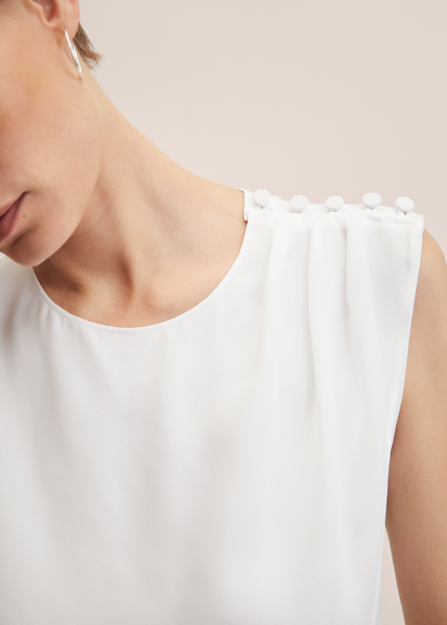 Wickelbluse mit Knöpfen - Detail des Artikels 2