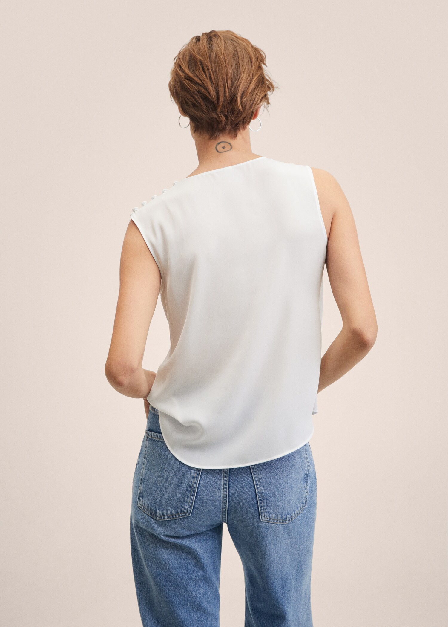 Wickelbluse mit Knöpfen - Rückseite des Artikels