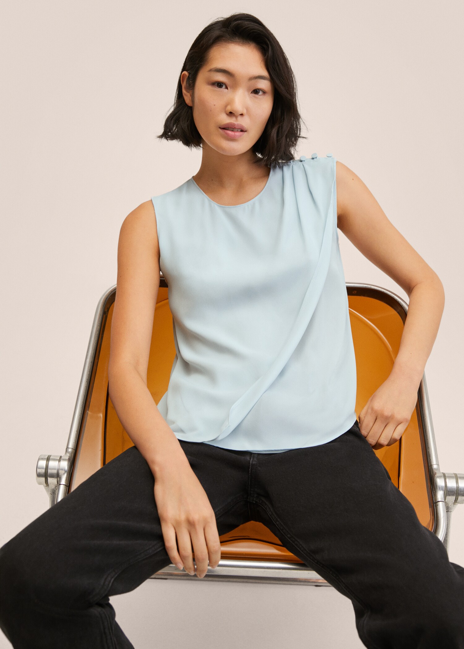 Wickelbluse mit Knöpfen - Detail des Artikels 2