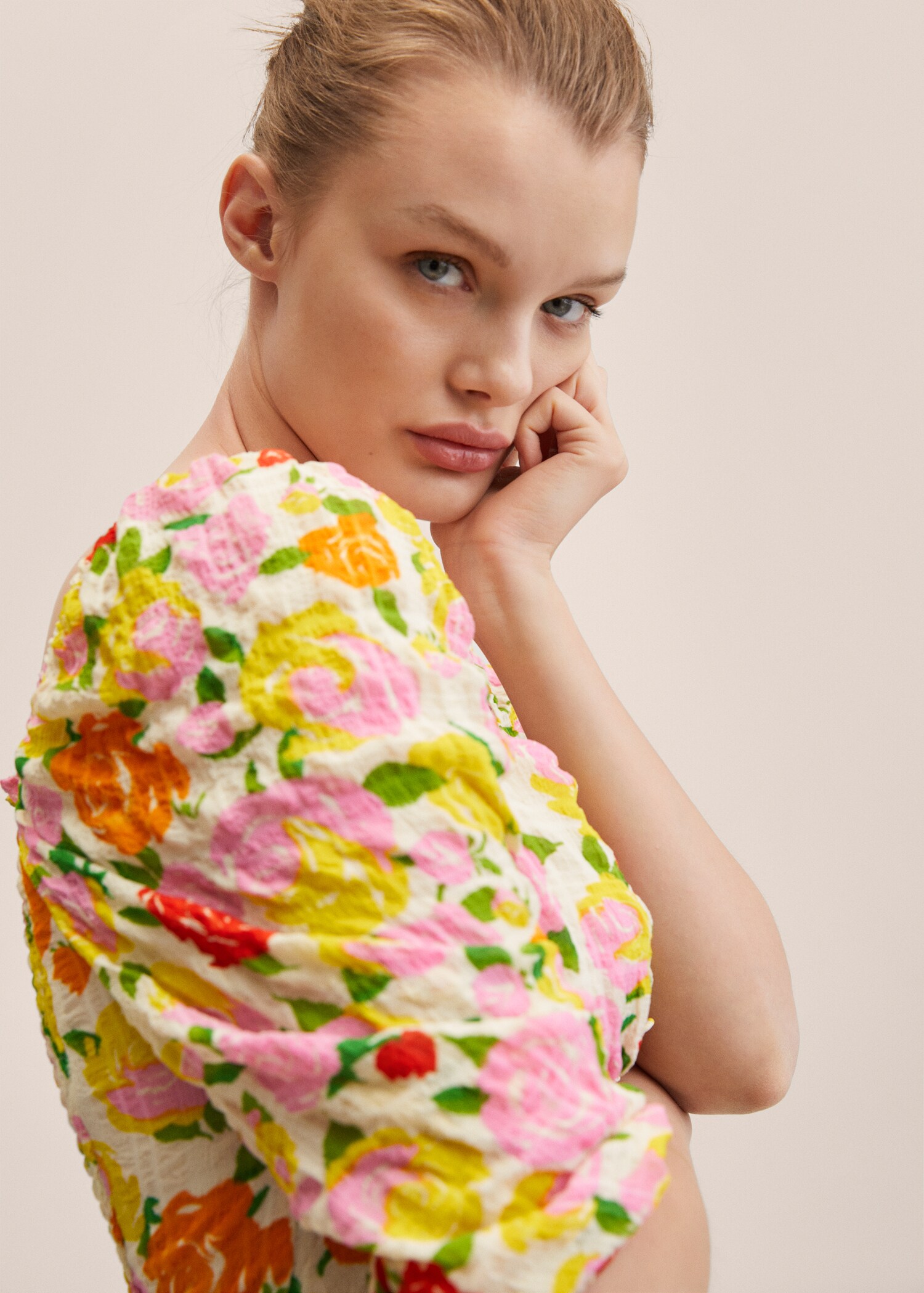 Bluse mit Blumenmuster - Detail des Artikels 2