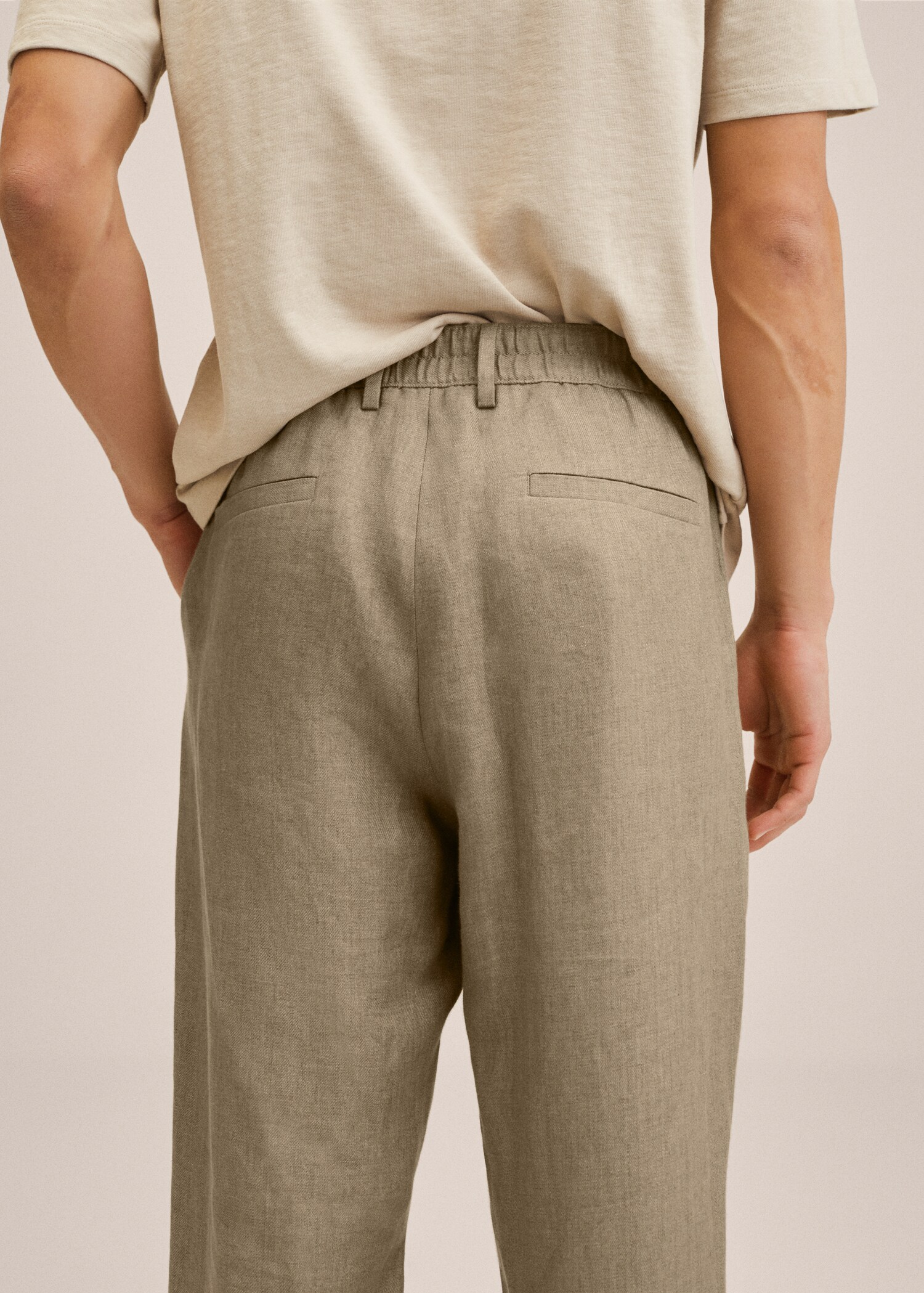 Pleated linen trousers - Details of the article 2