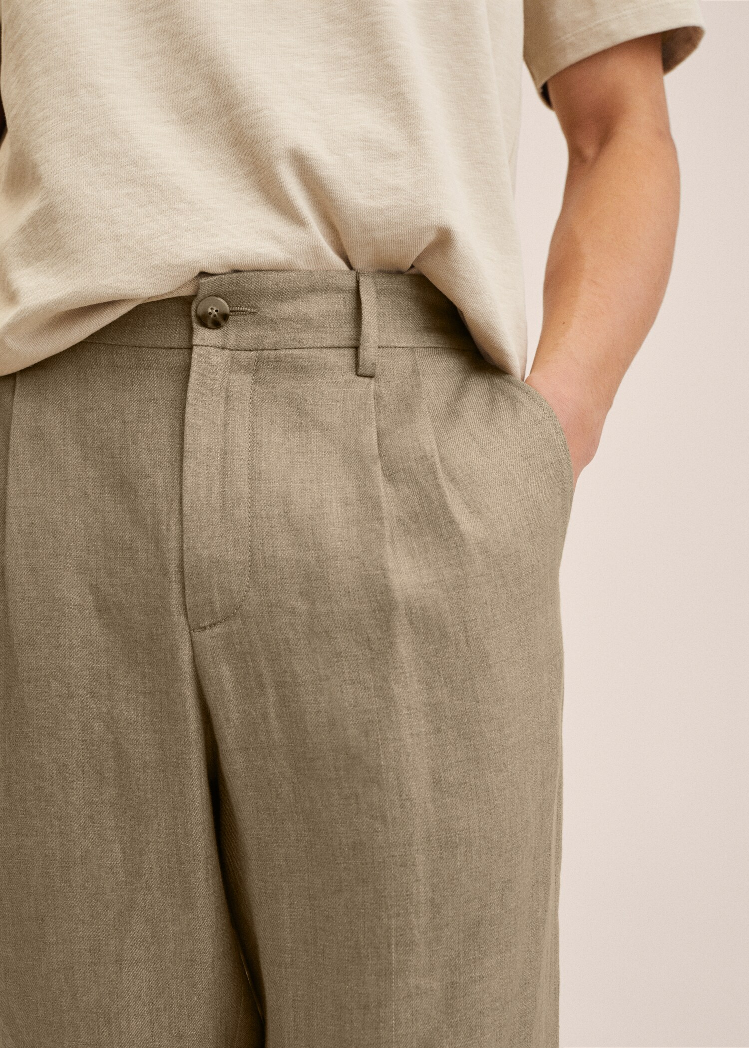 Pleated linen trousers - Details of the article 3