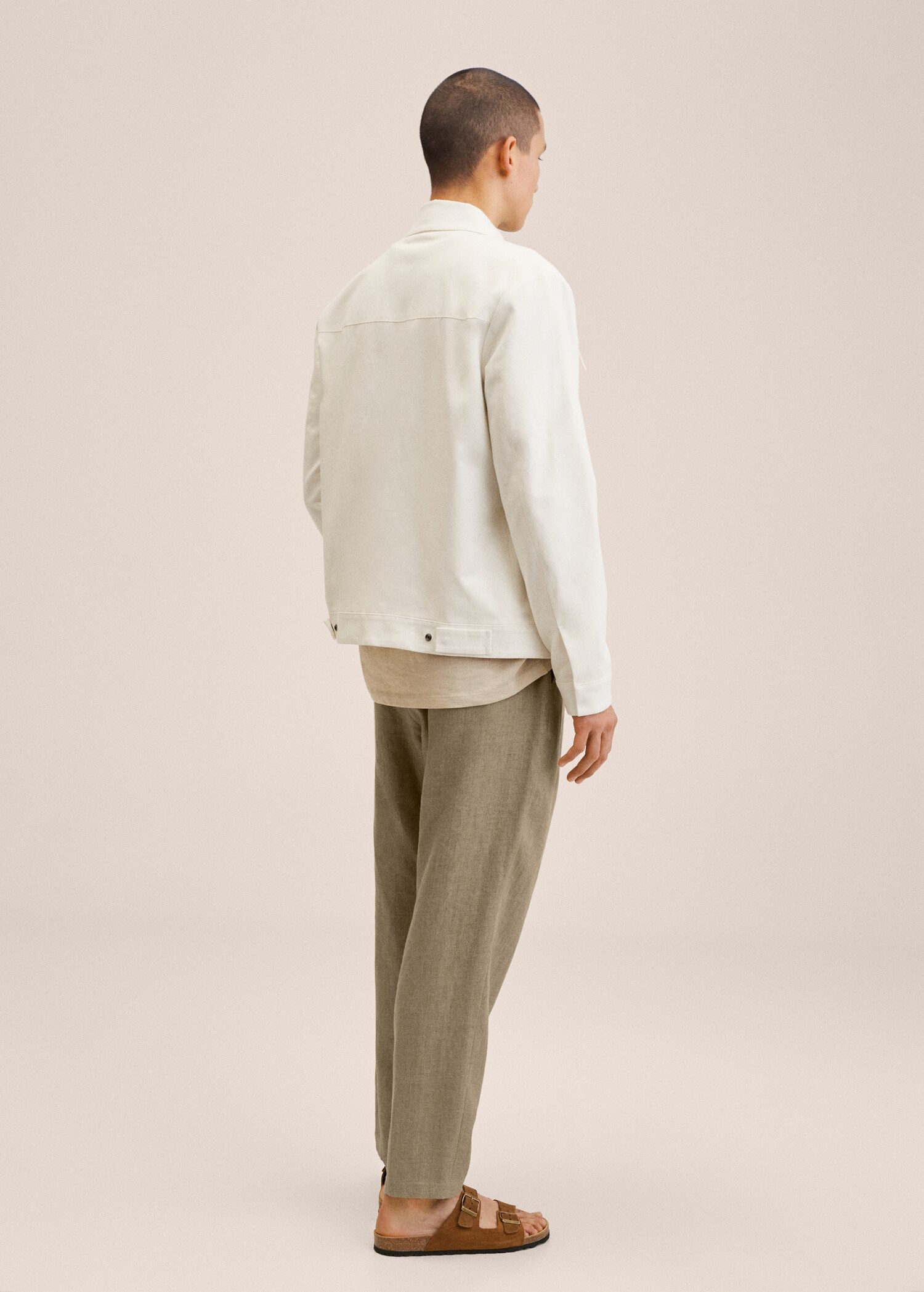 Pleated linen trousers - Reverse of the article