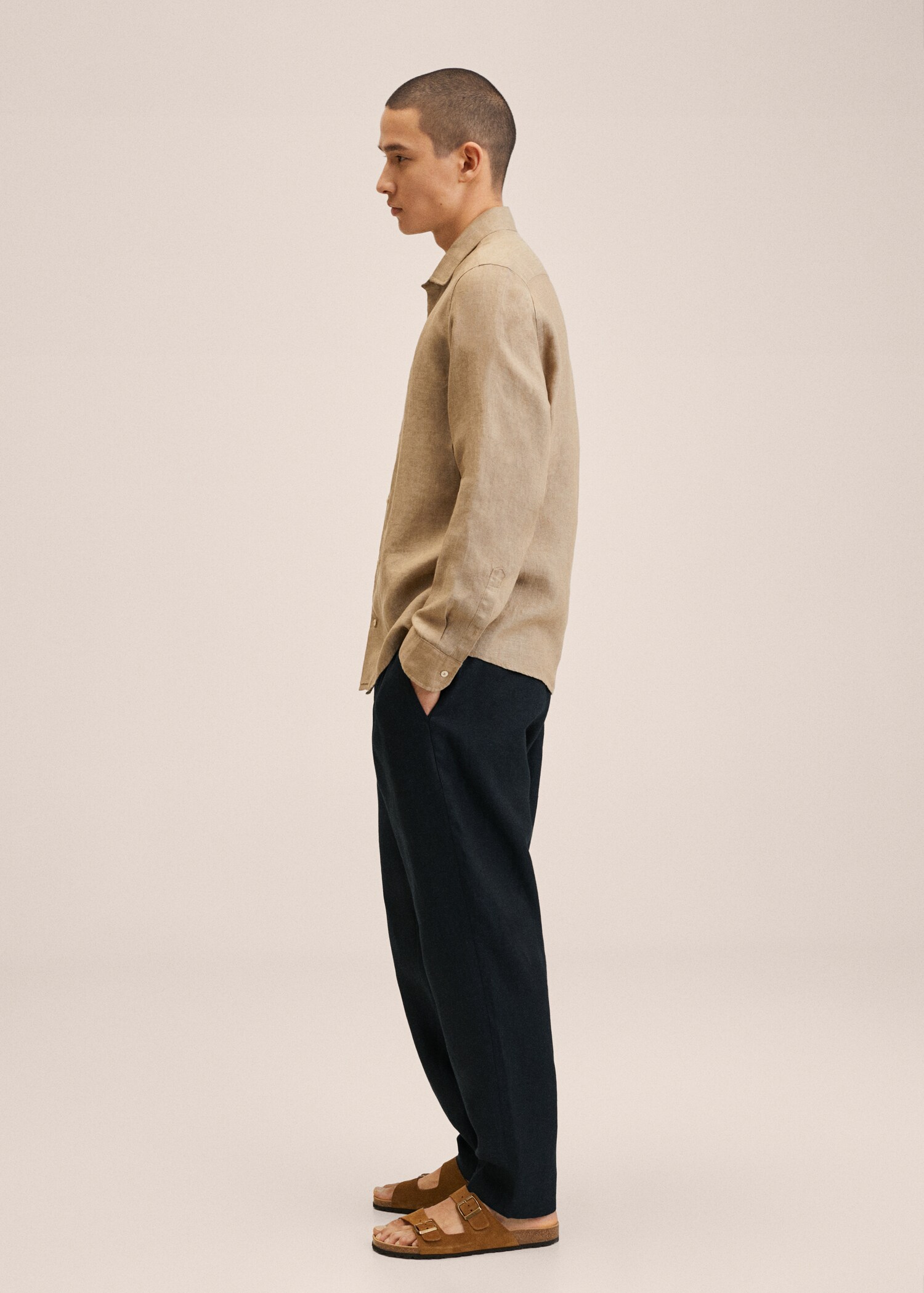 Pleated linen trousers - Details of the article 1