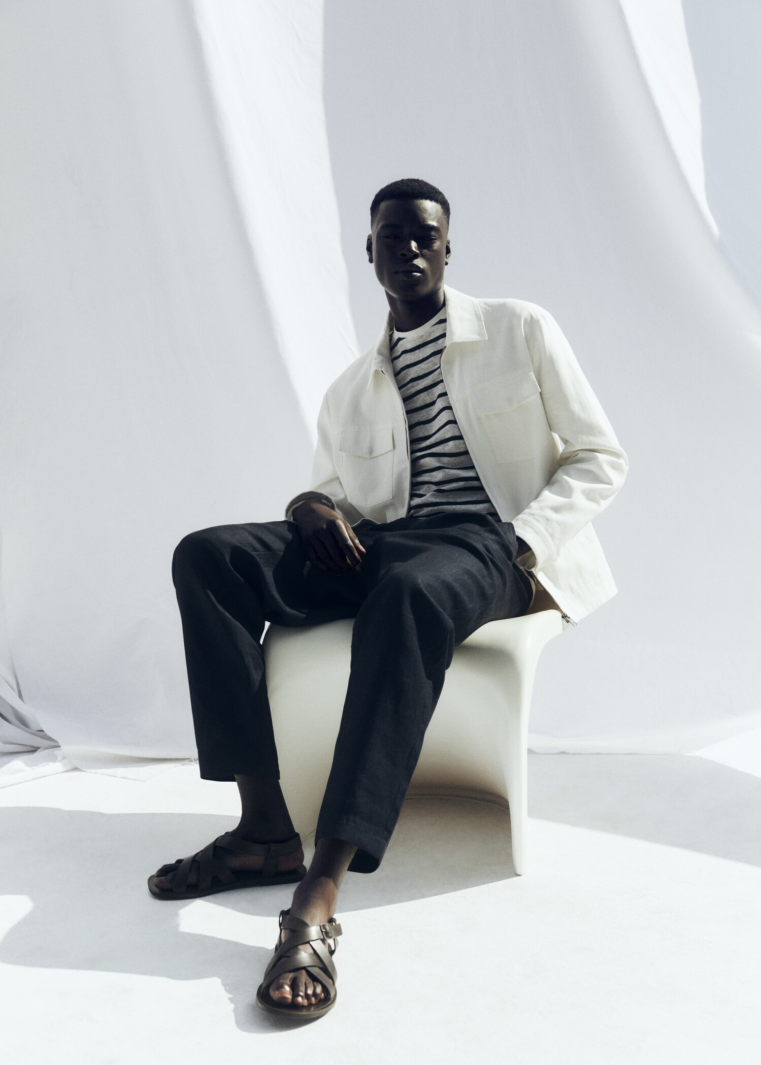 Pleated linen trousers - Details of the article 5