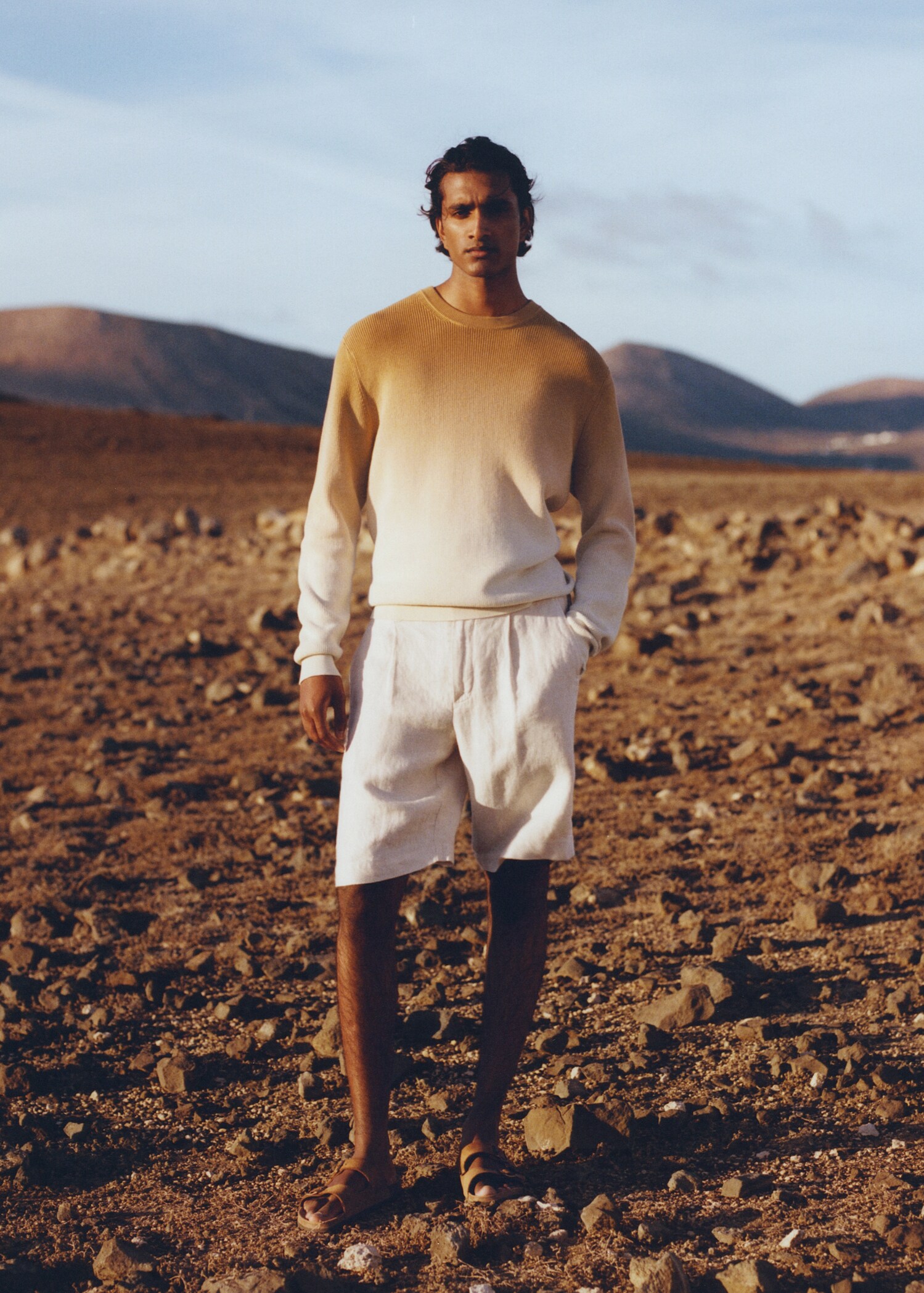 Elastic waist linen Bermuda shorts - Details of the article 5