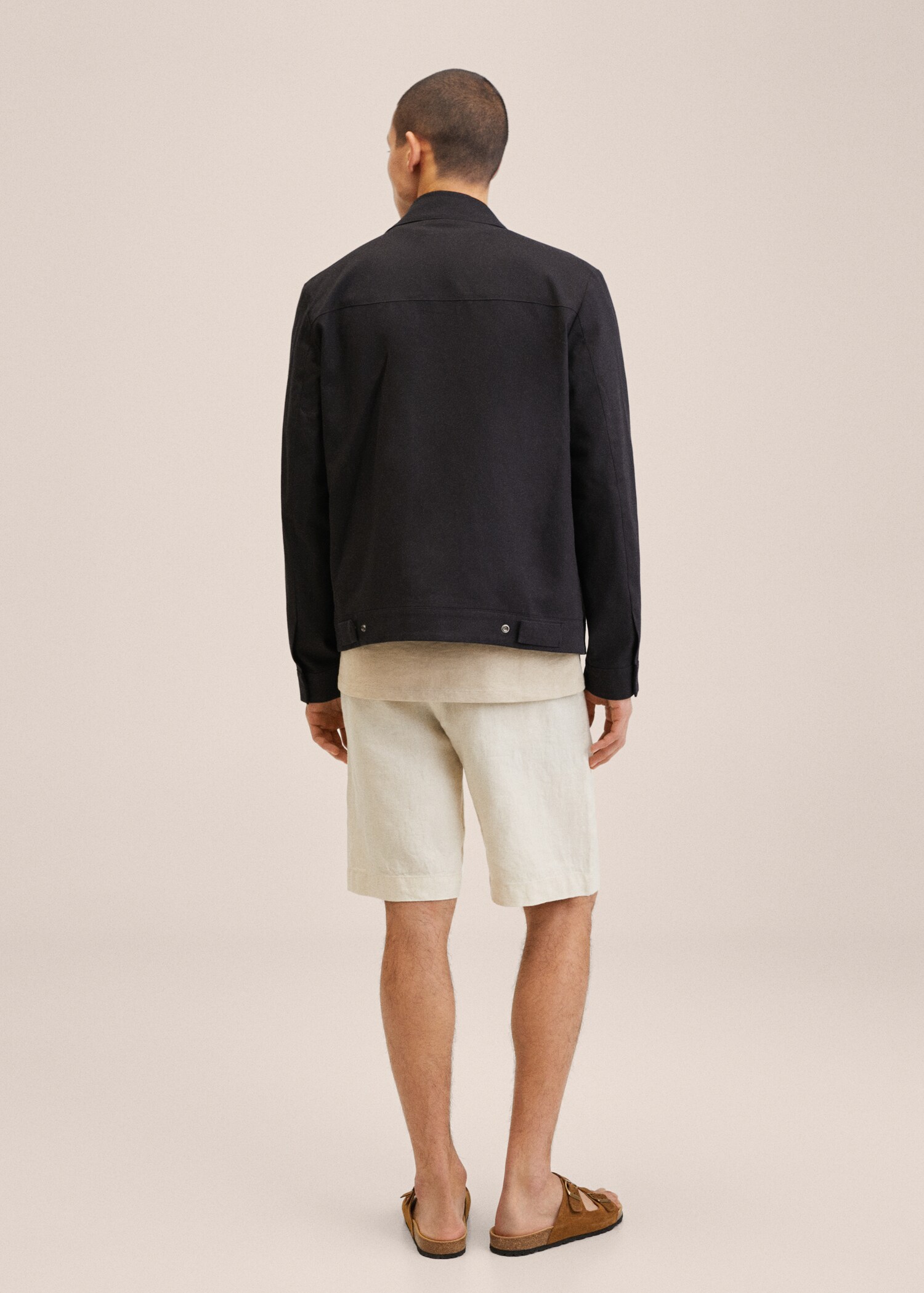 Elastic waist linen Bermuda shorts - Reverse of the article