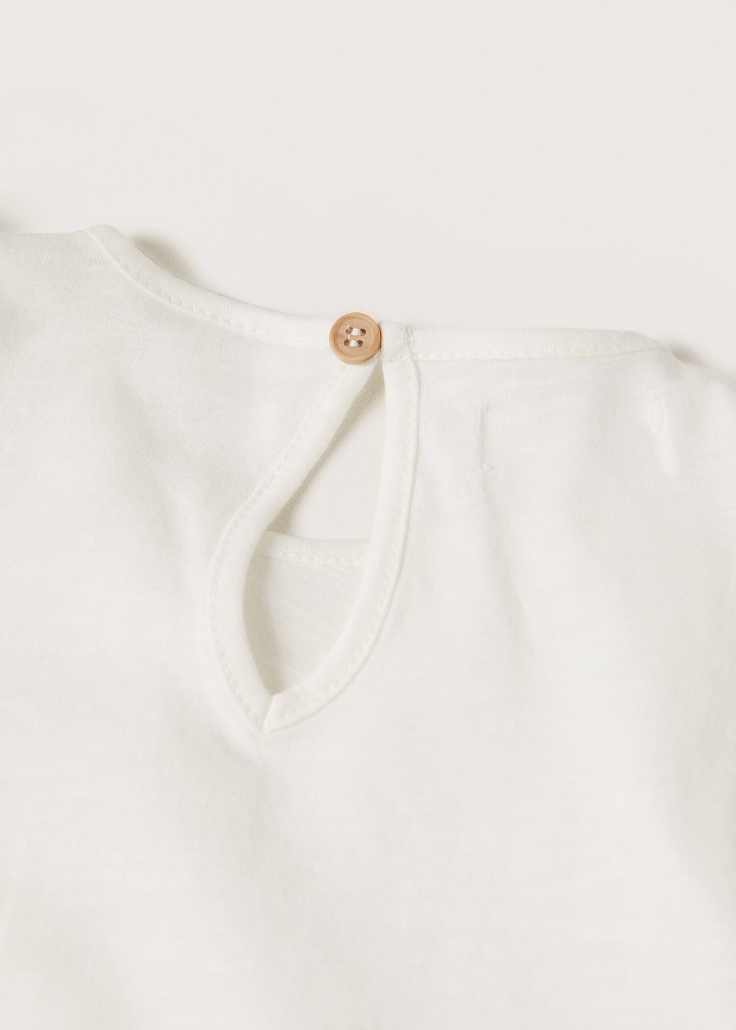 Embroidered chest-pocket T-shirt - Details of the article 9