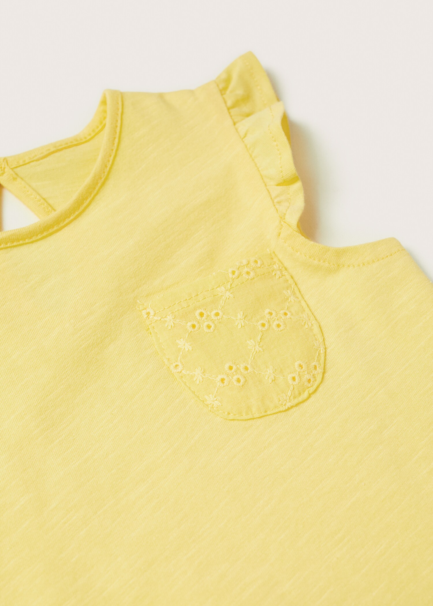 Embroidered chest-pocket T-shirt - Details of the article 8