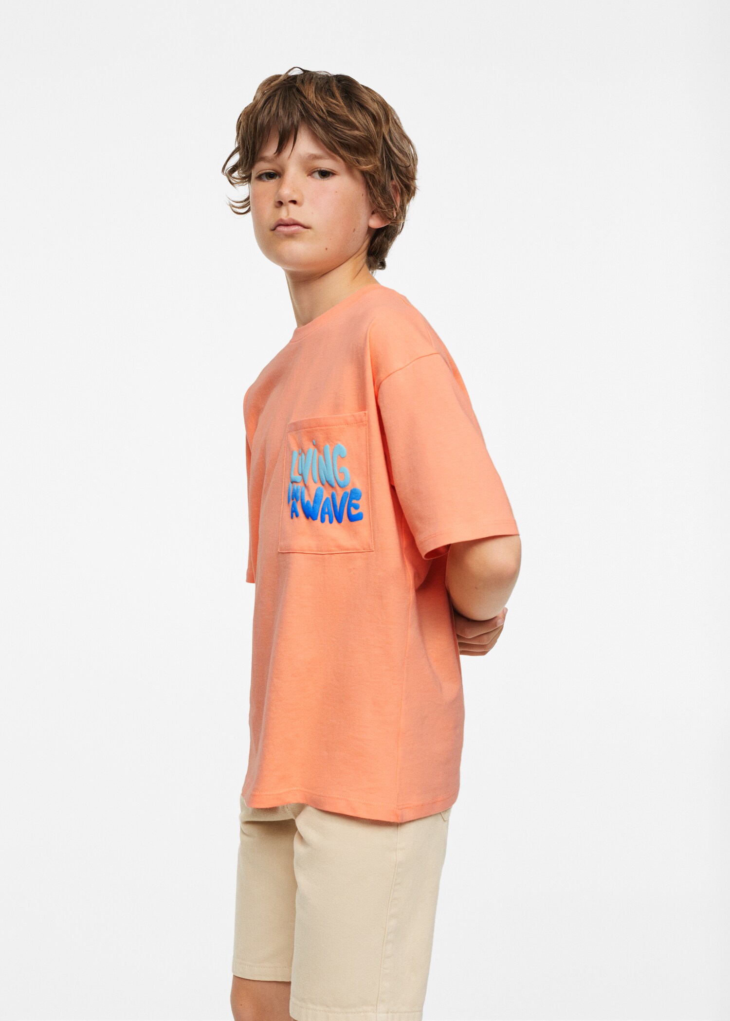 Camiseta mensaje bolsillo - Plano medio