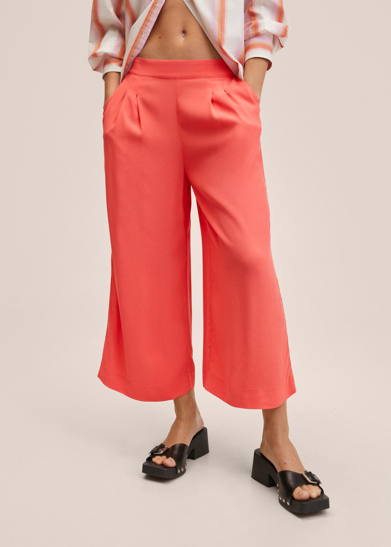 Pantalón culotte fluido - Plano medio