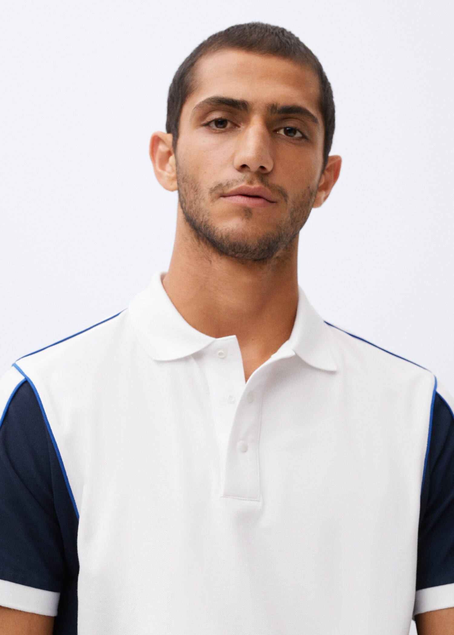 Colour-block breathable polo shirt - Details of the article 1