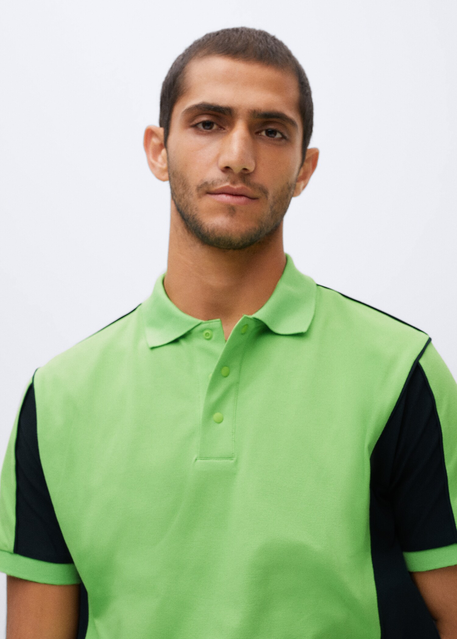 Colour-block breathable polo shirt - Details of the article 1