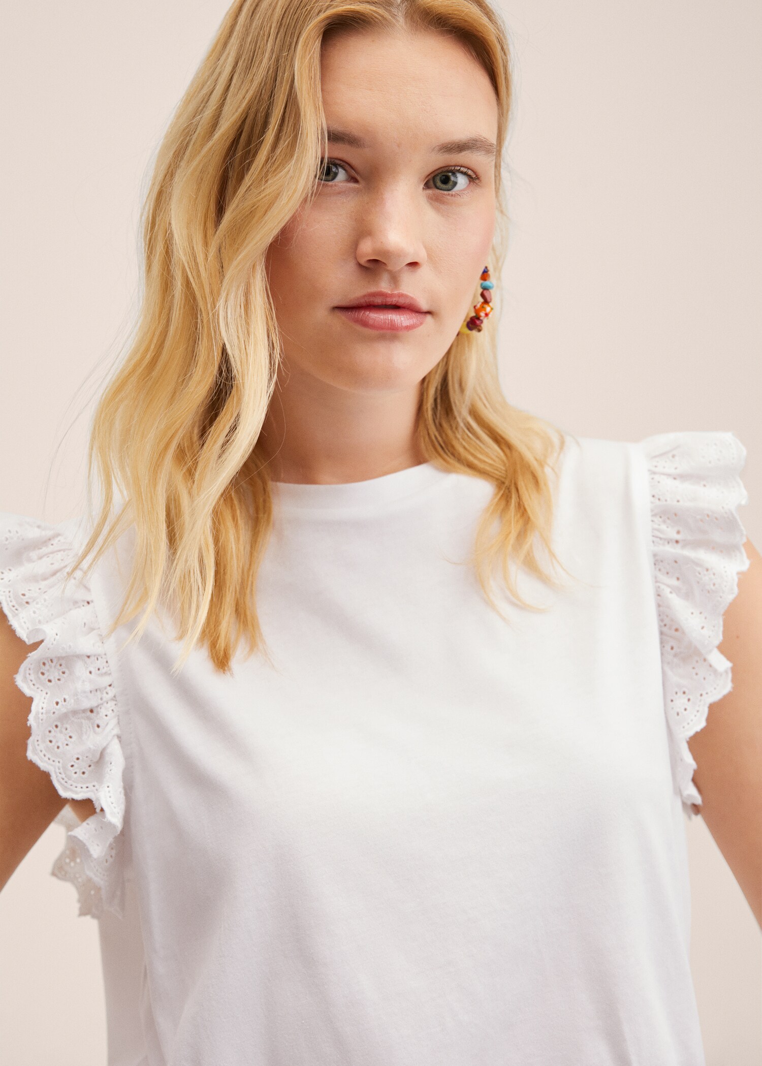 Baumwoll-T-Shirt mit Volant - Detail des Artikels 4