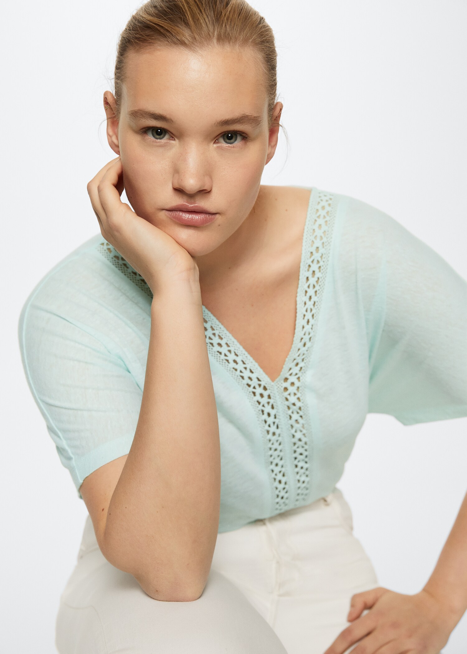 Crochet linen T-shirt - Details of the article 5