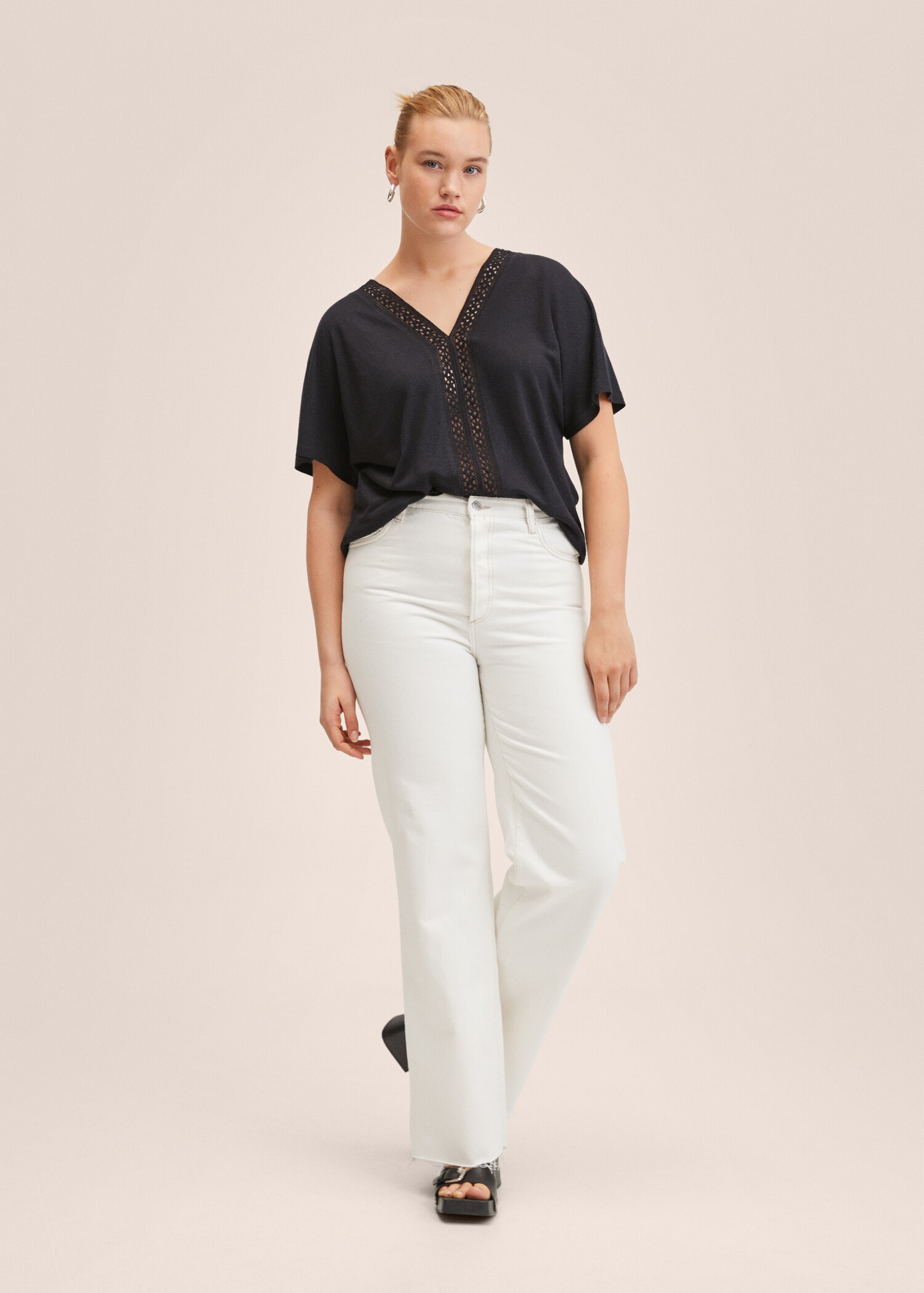 Crochet linen T-shirt - Details of the article 3