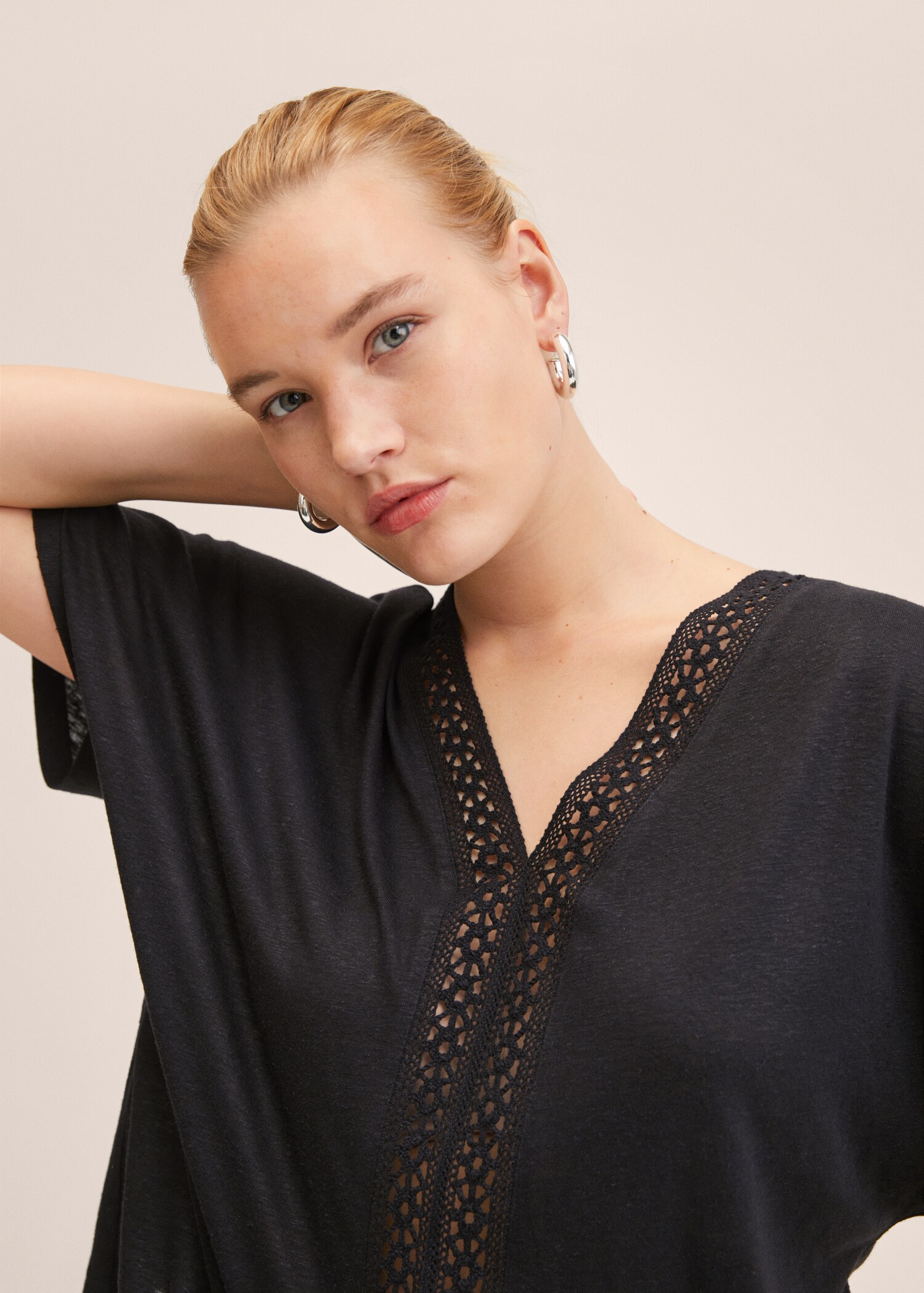 Crochet linen T-shirt - Details of the article 5